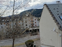 Devant façade sans neige