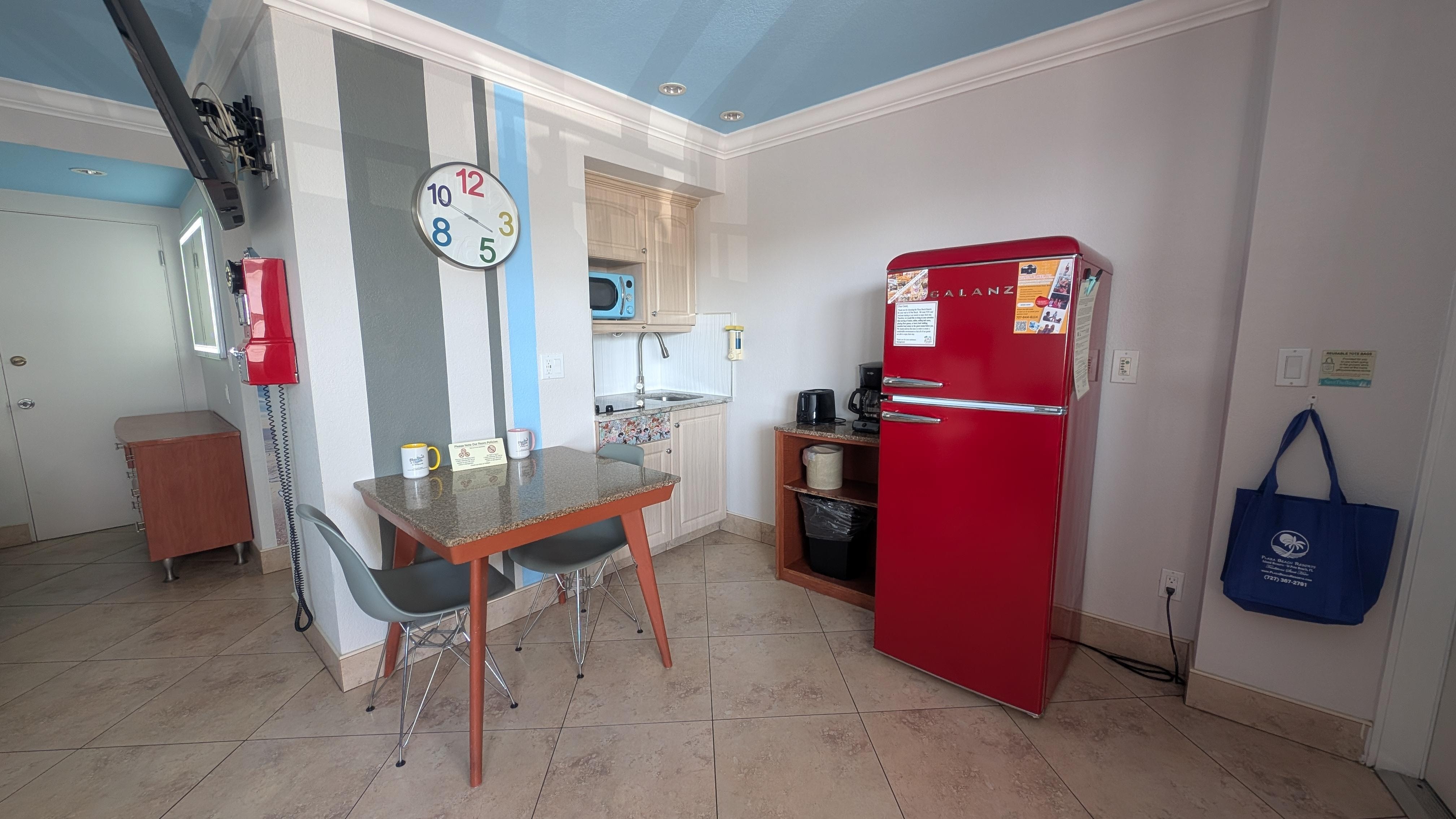 Utensils provided - I know this was something I was curious about