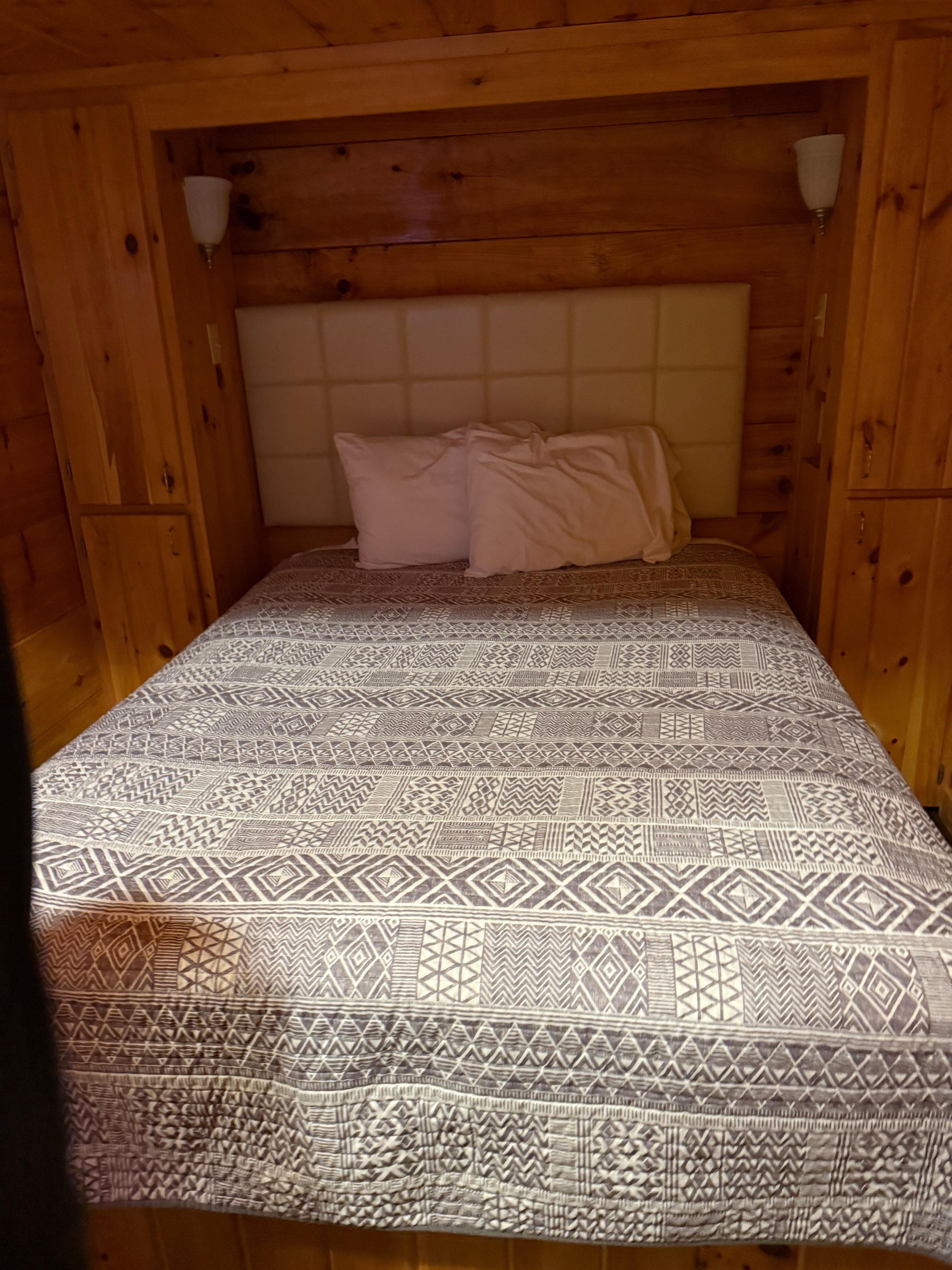 I didn't take many photos of the cabin.