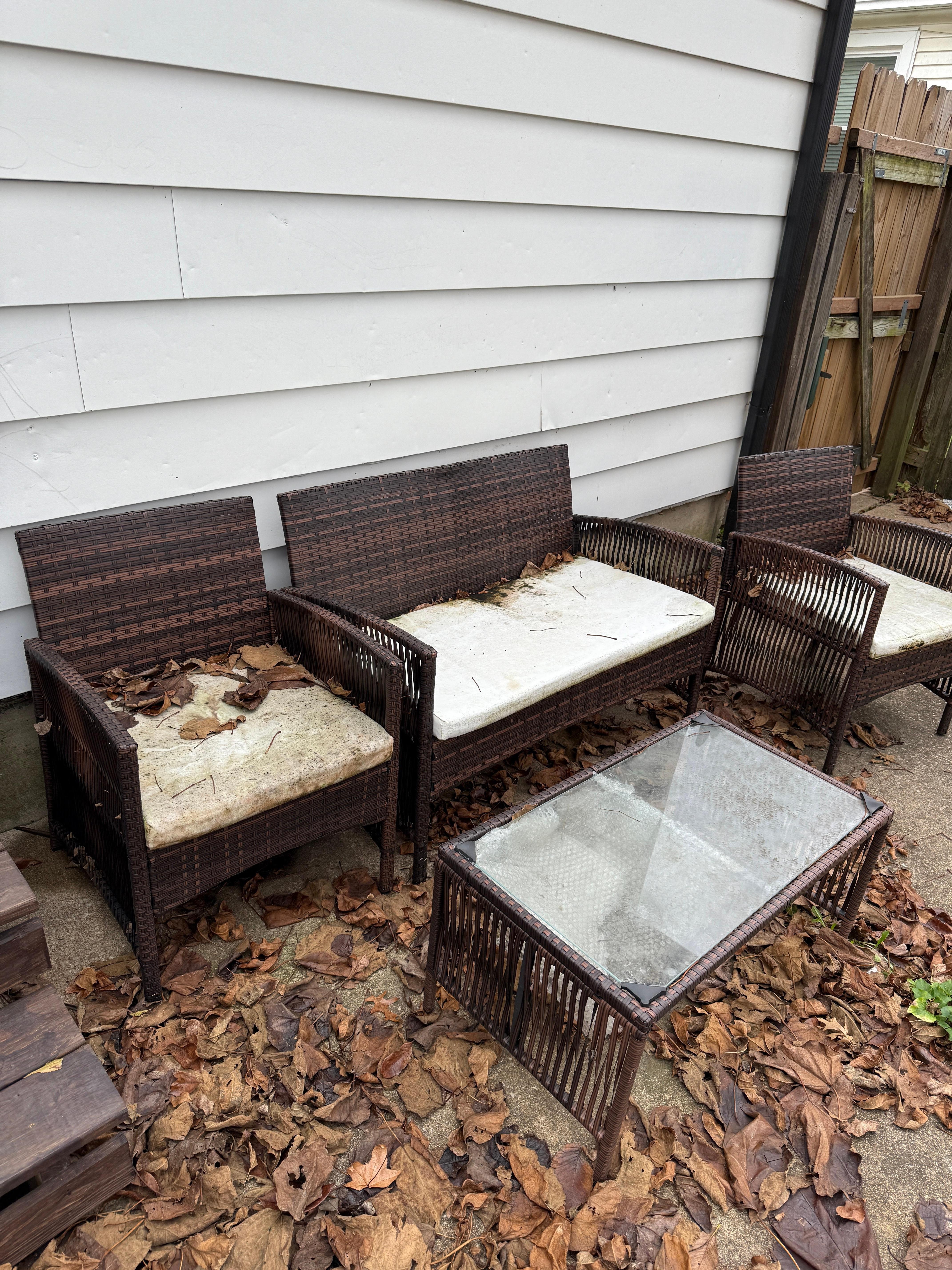 It’s winter/fall here so outside was covered in leaves. We didn’t use the outside area but during summer this are would be clean