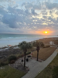 Outstanding location to catch the sun rise and sunset.