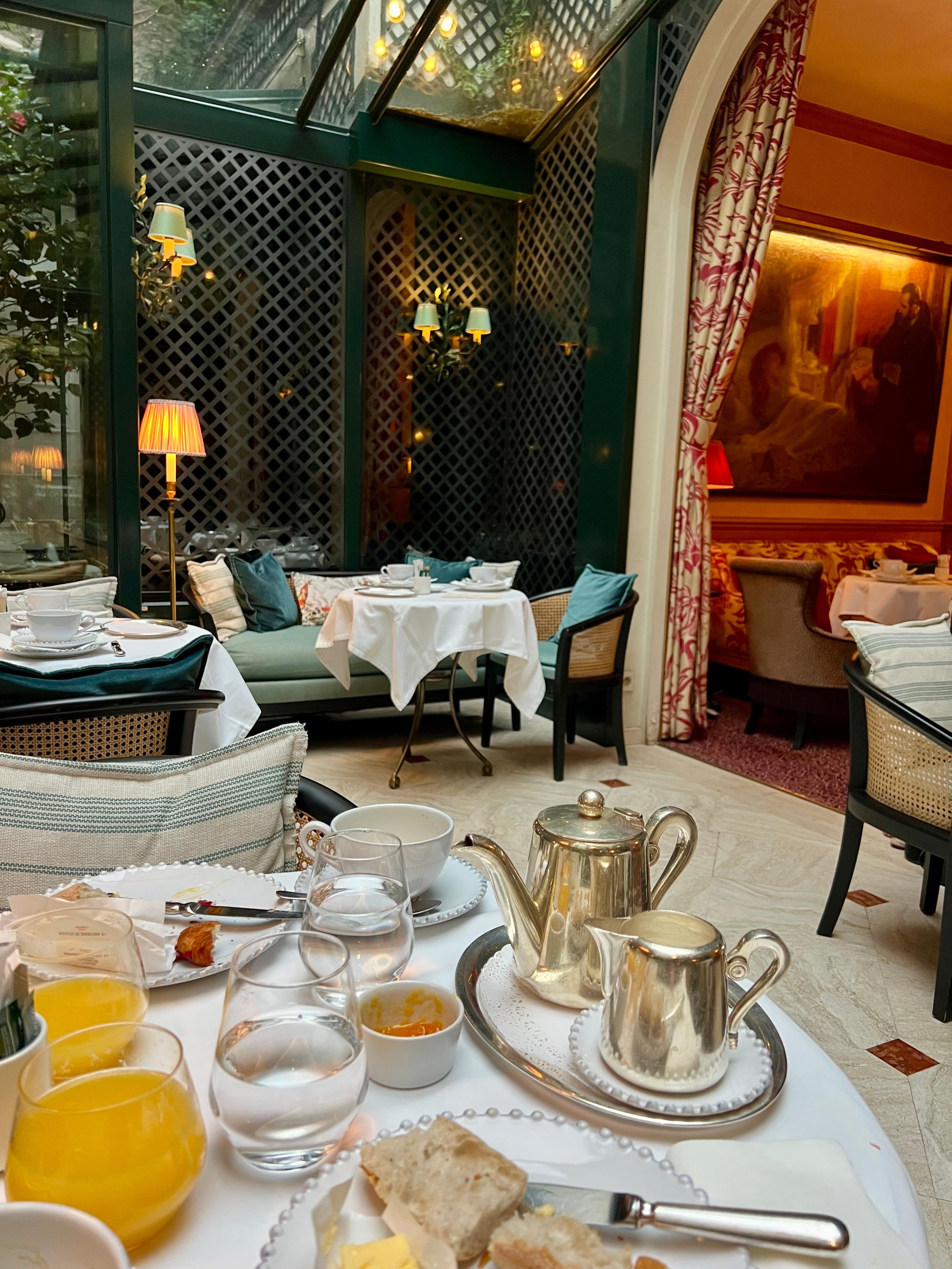 Breakfast in the garden