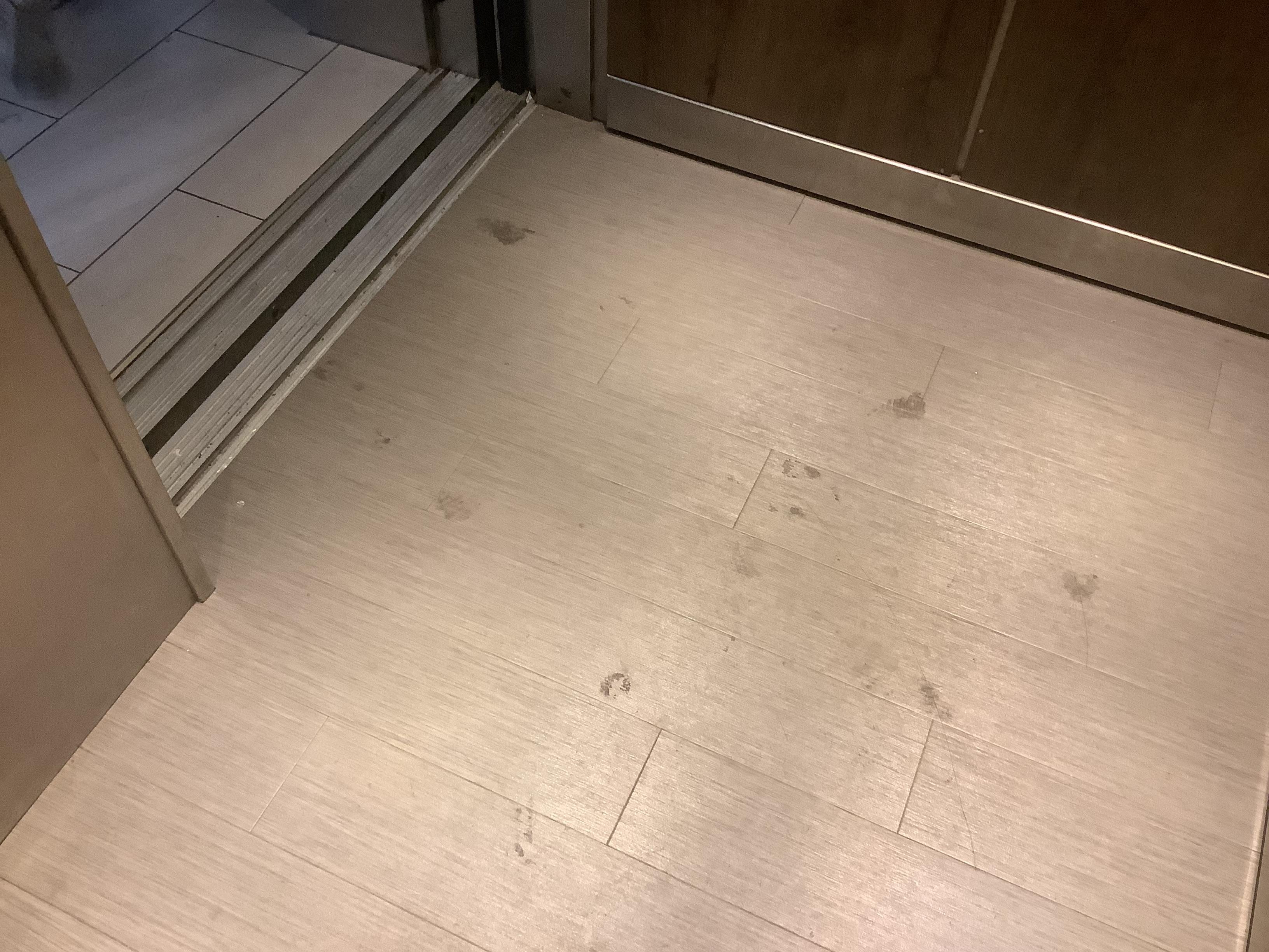Elevator floor is dirty