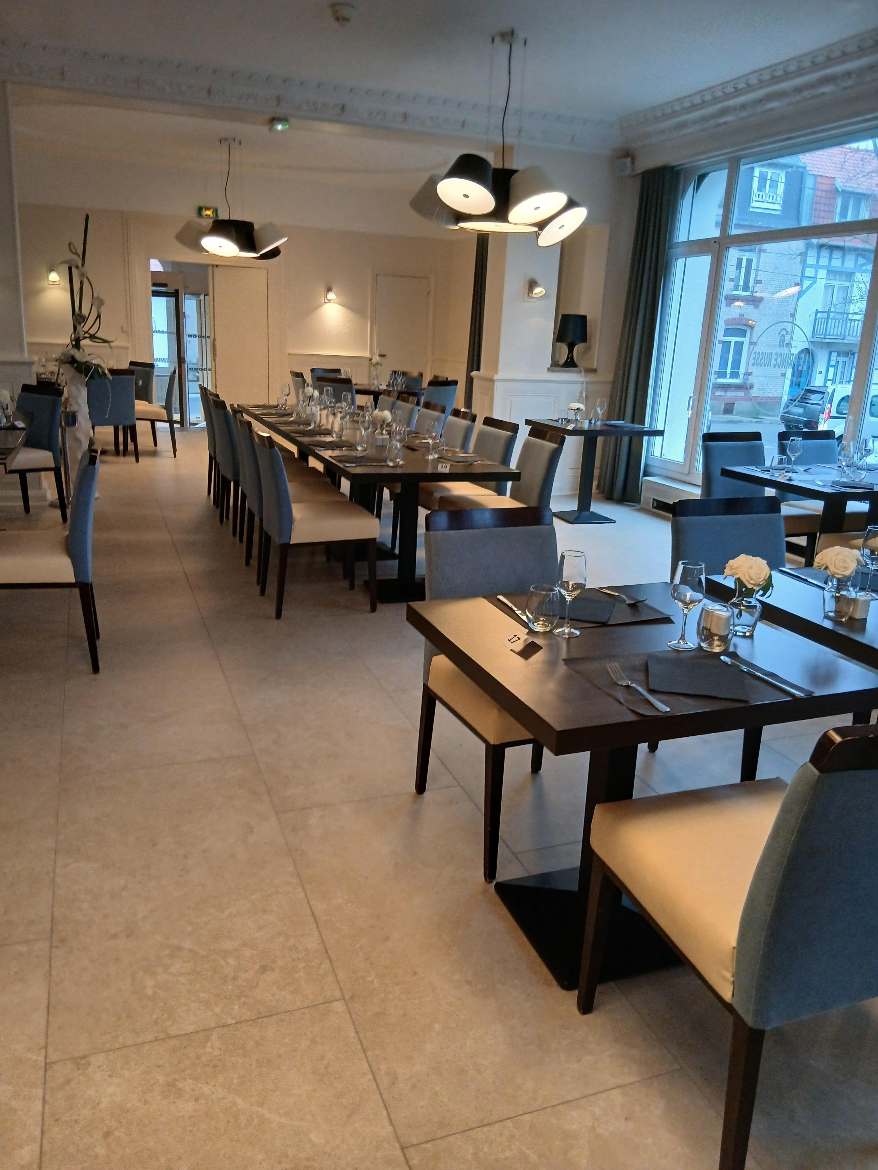 Salle du petit déjeuner à volonté 