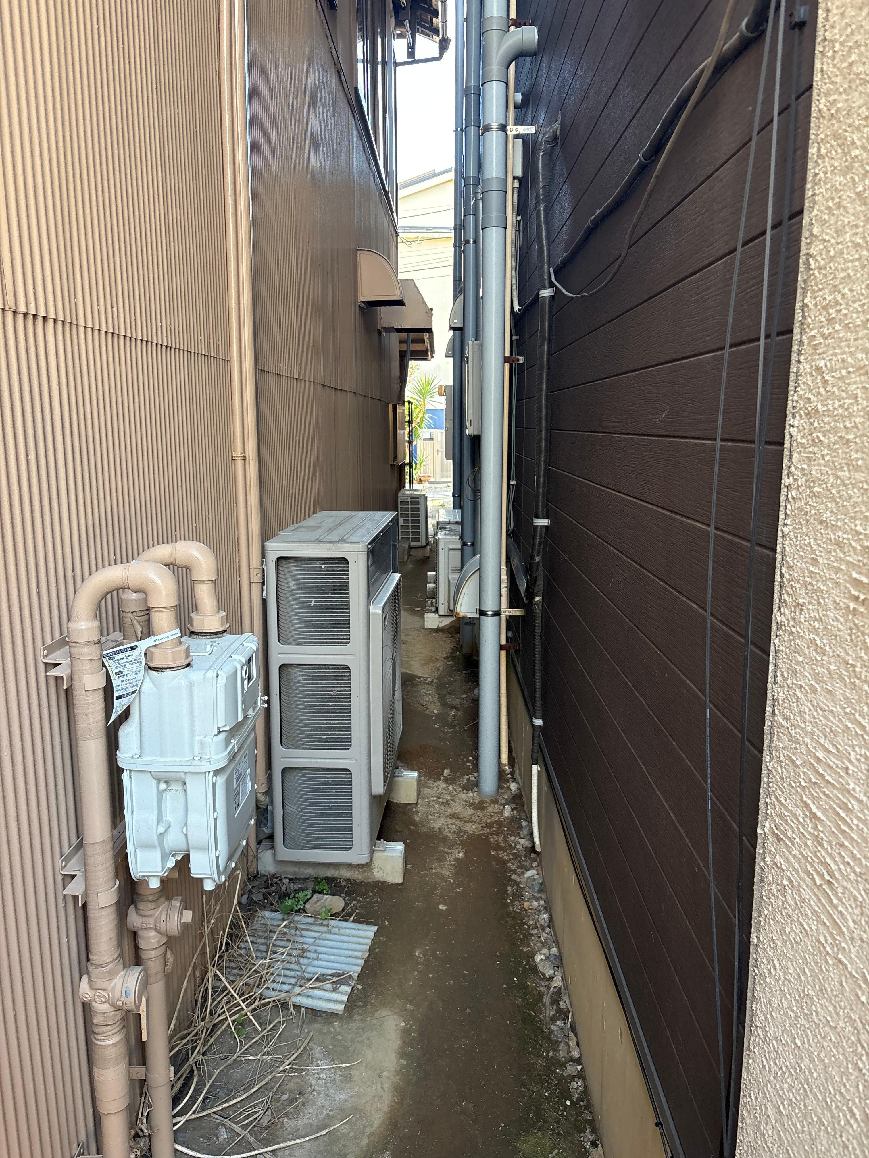 Path to access hotel if access by taxi