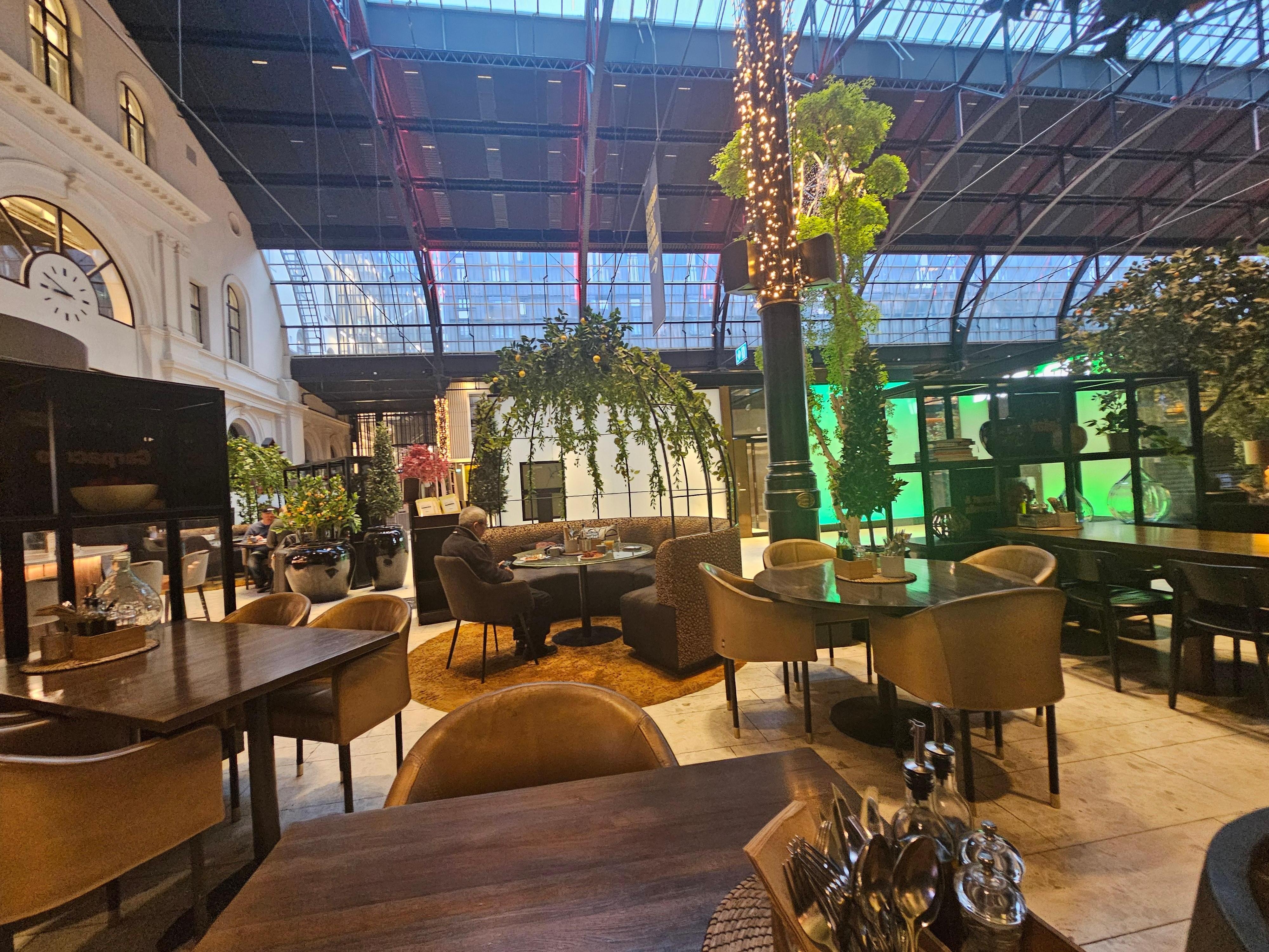 Second dining area, and also a restaurant after hotel guest breakfast. Very elegant plsce.