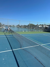 Elevated tennis court