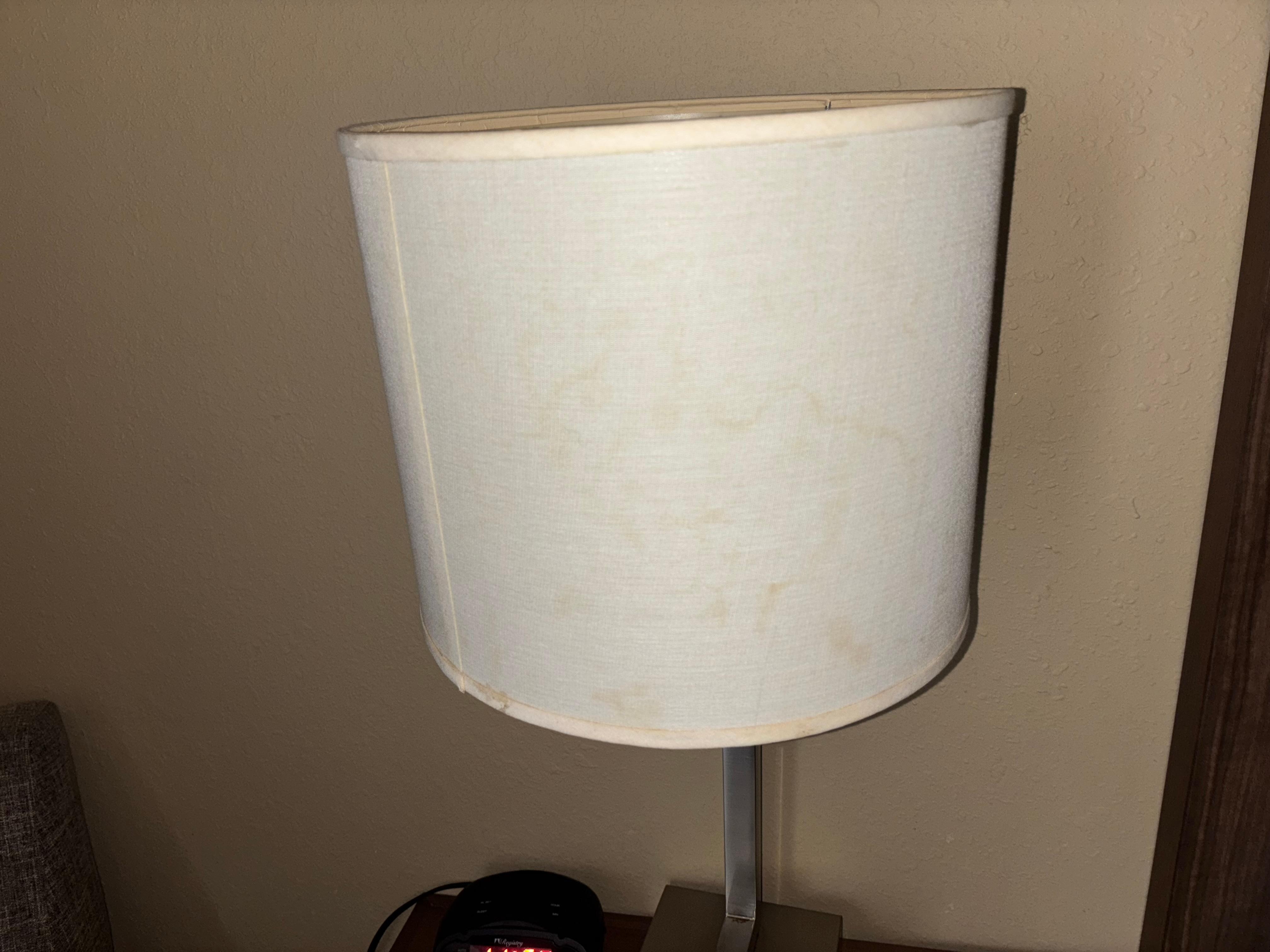 Dirty lamp