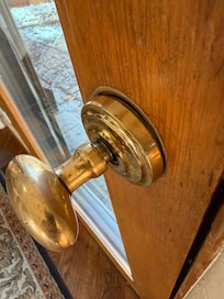 Doorknob broken. 2 were like this, and the latch to the front door did not engage properly. Owner said he knew about this before rental.