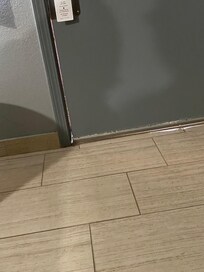 Crack in door allowed hot air in. Cold air did not stay inside.