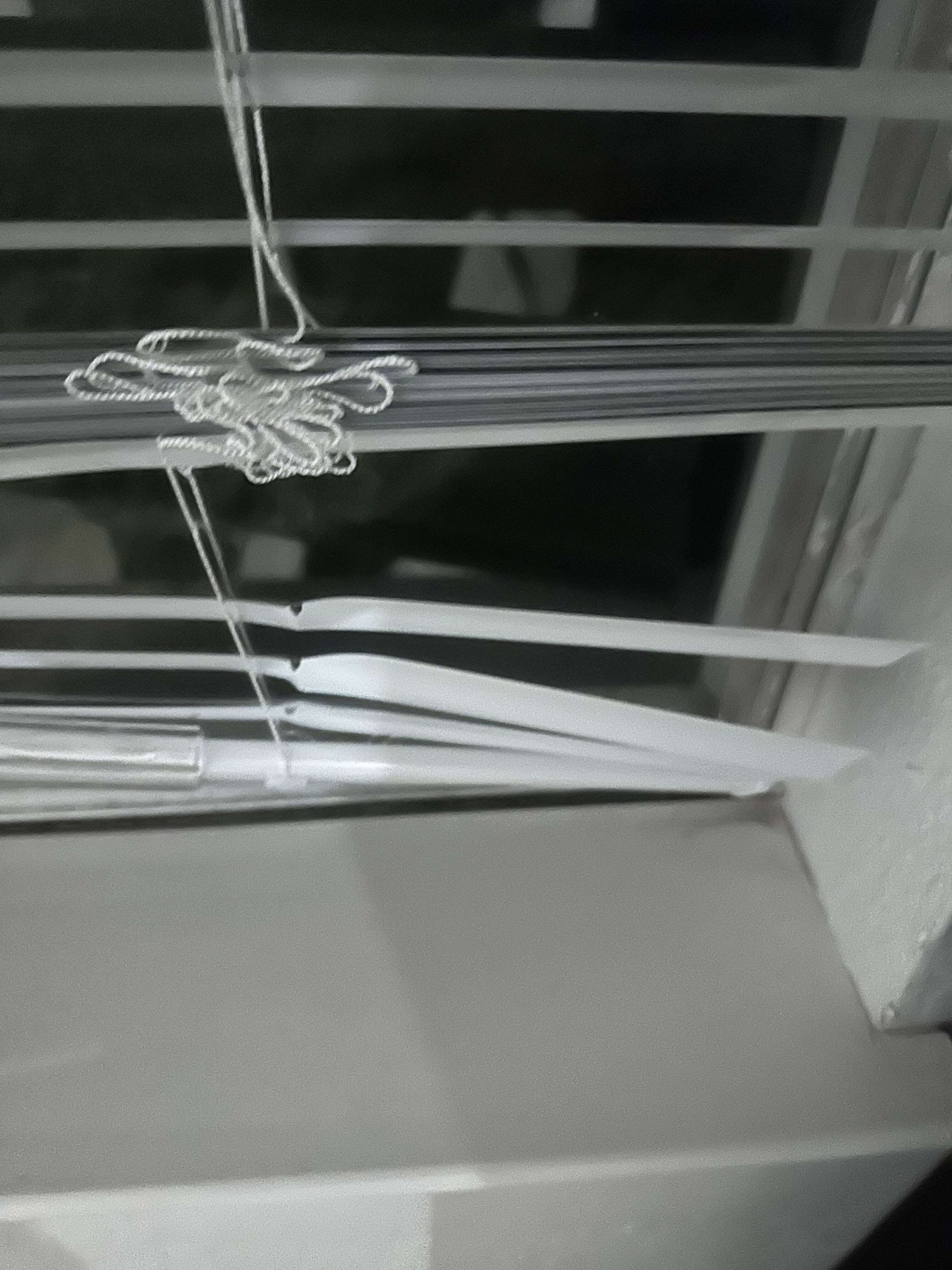 Broken blinds 