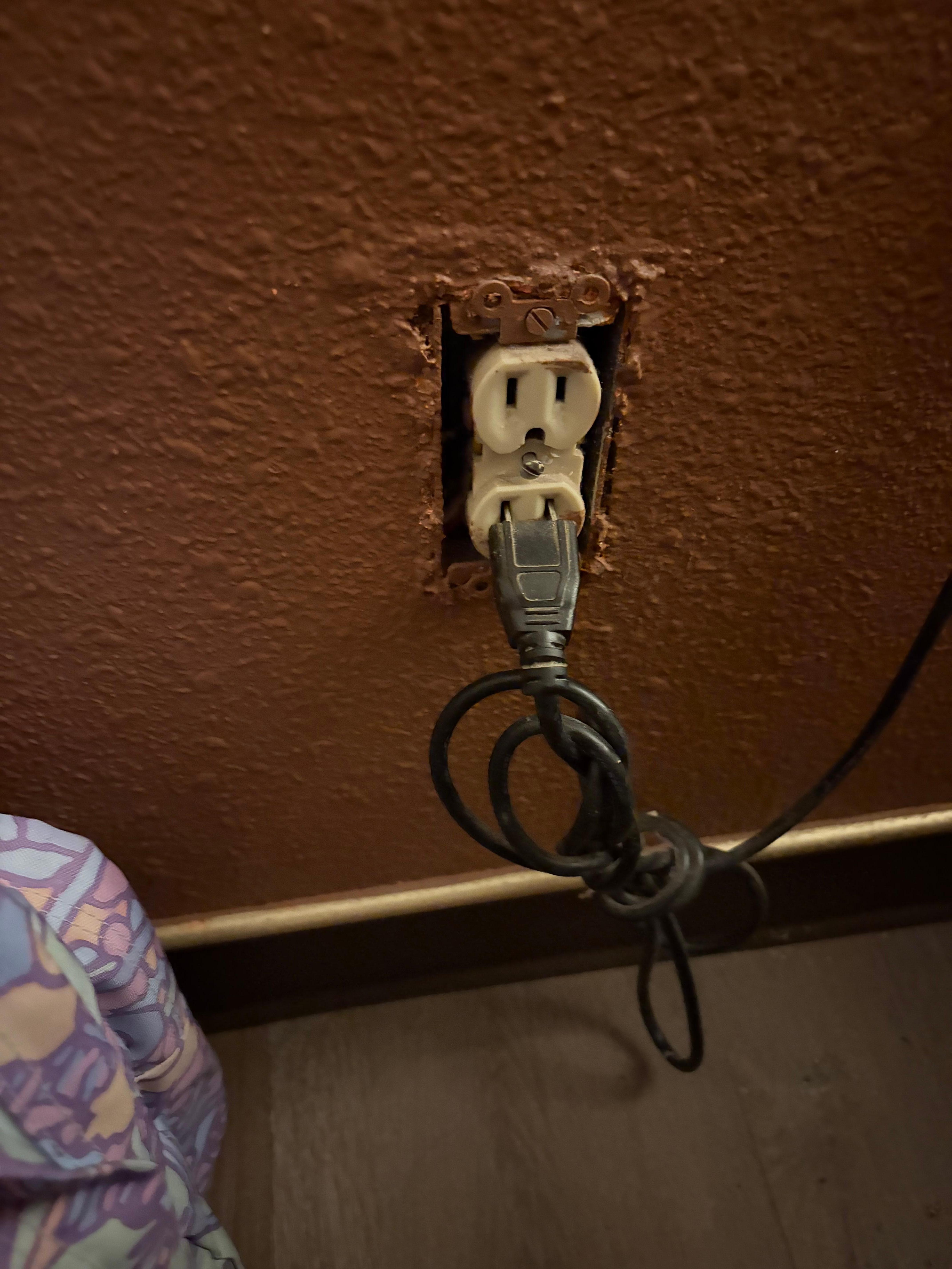 No cover on electrical outlets safety issue