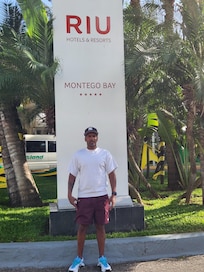 Entrance of riu
