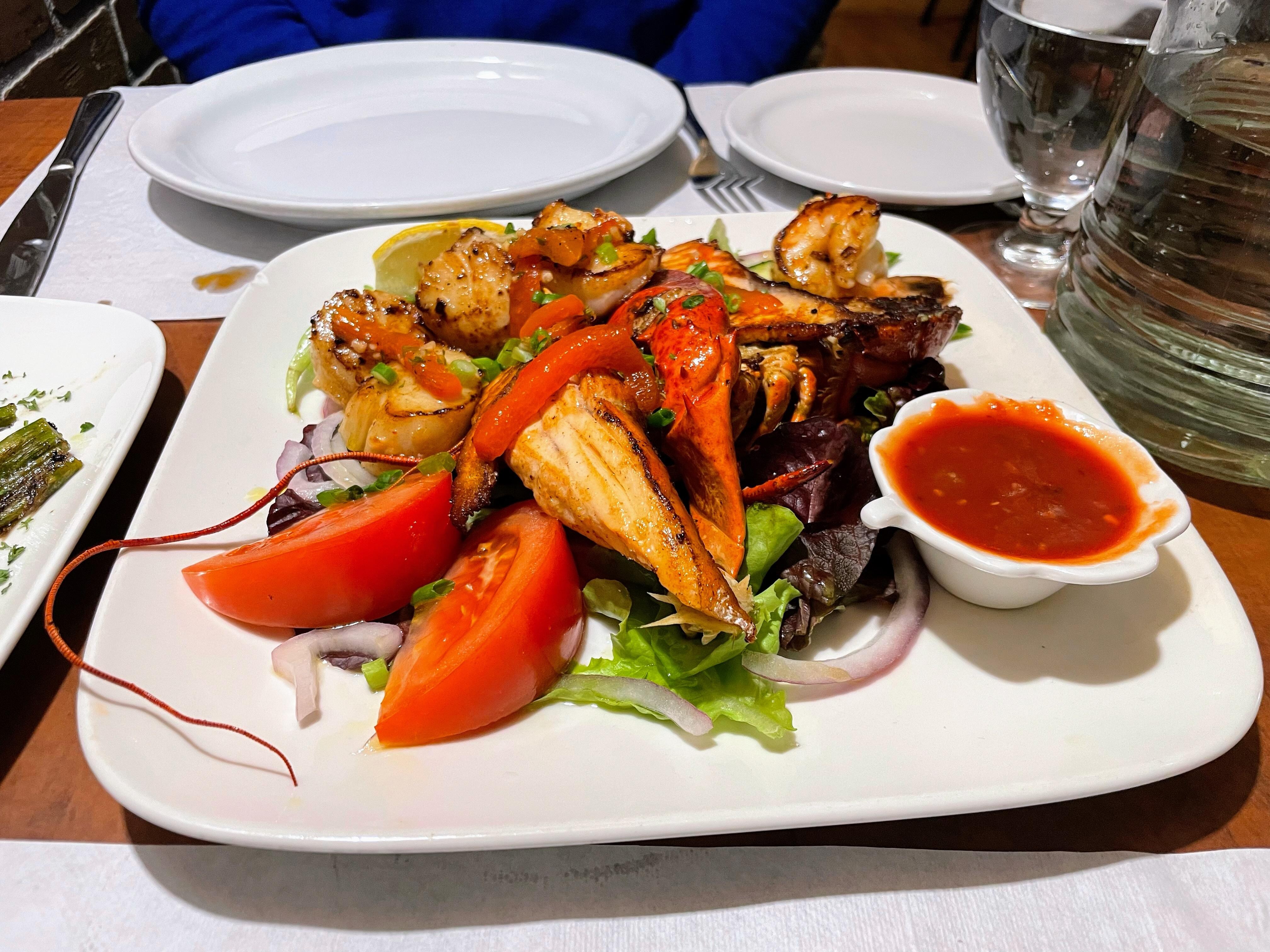 Pedro’s Seafood Plaater