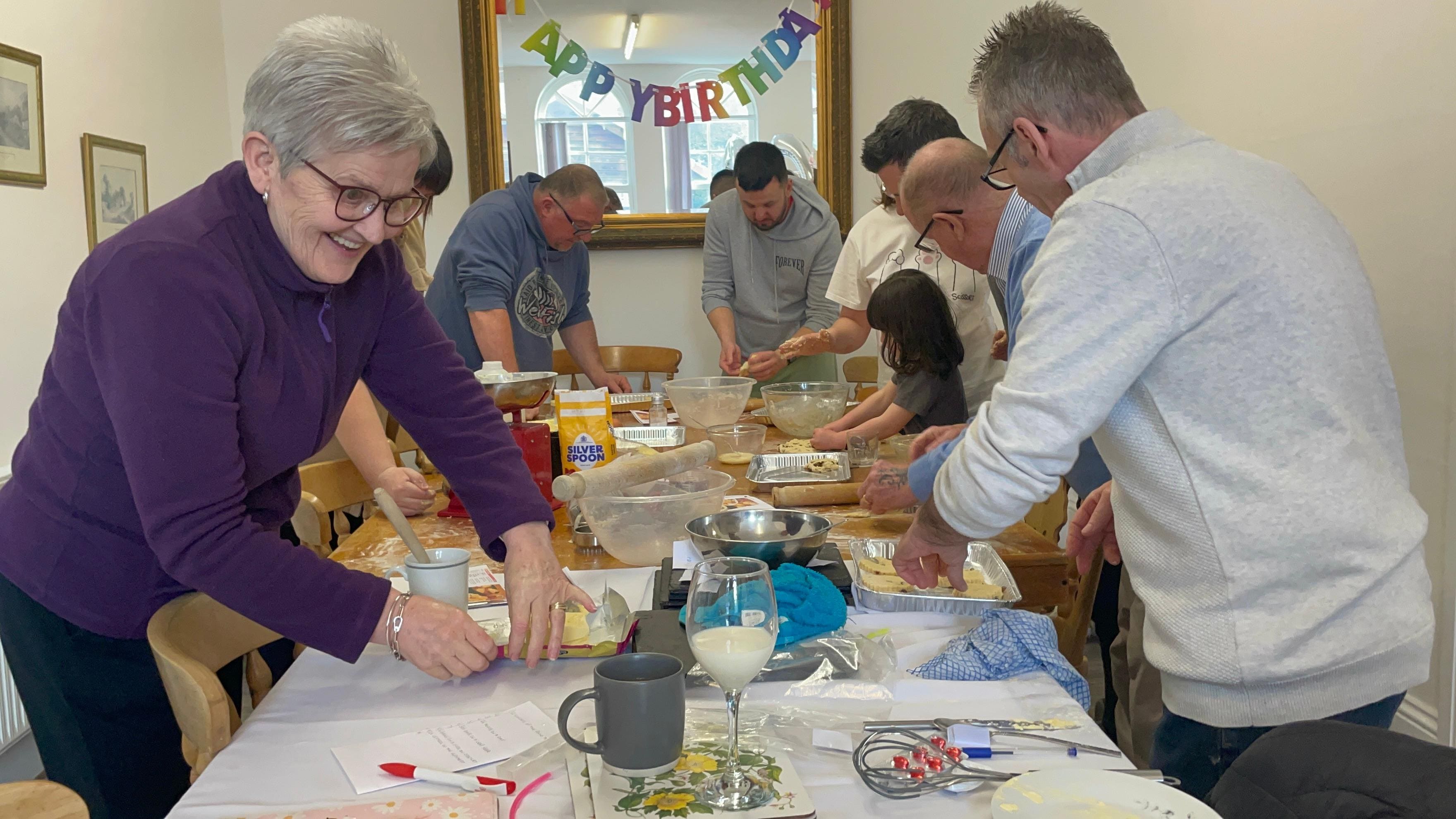 Bake off game in the kitchen 