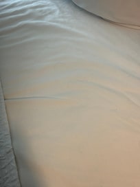 The hair in the bed .