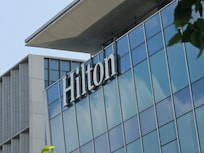 🛎️ Modern and eye-catching Hilton facade — looks brand new and stands out as you arrive.