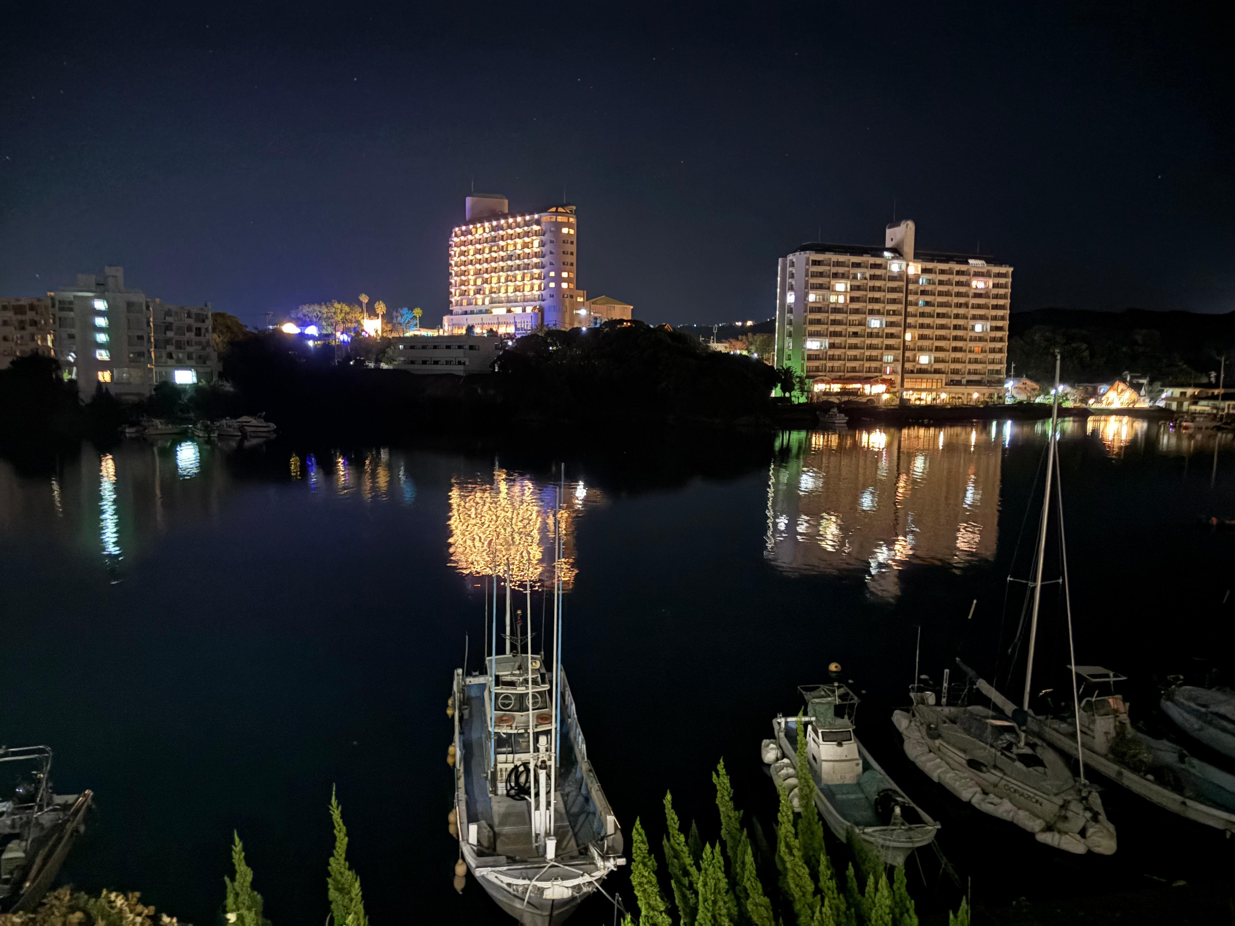 ホテルからの夜景