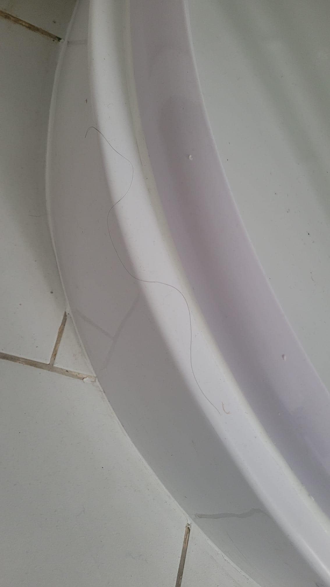 Rand der Duschkabine 