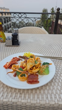 Al-fresco breakfast. From the Korean section of the expansive breakfast buffet