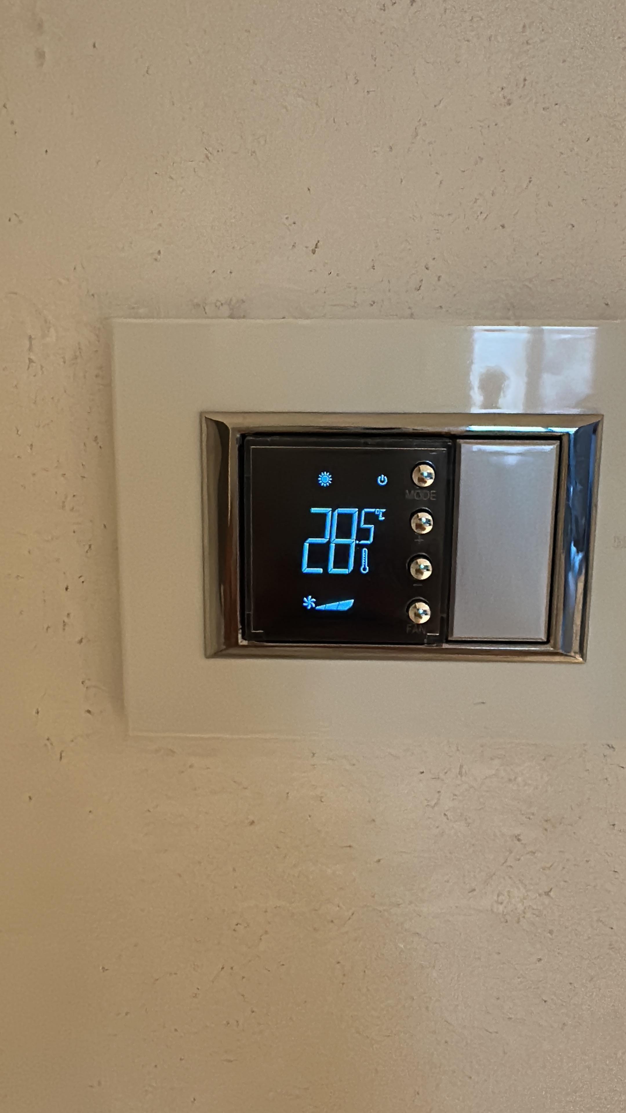 Lowest temp in apartment - air never worked