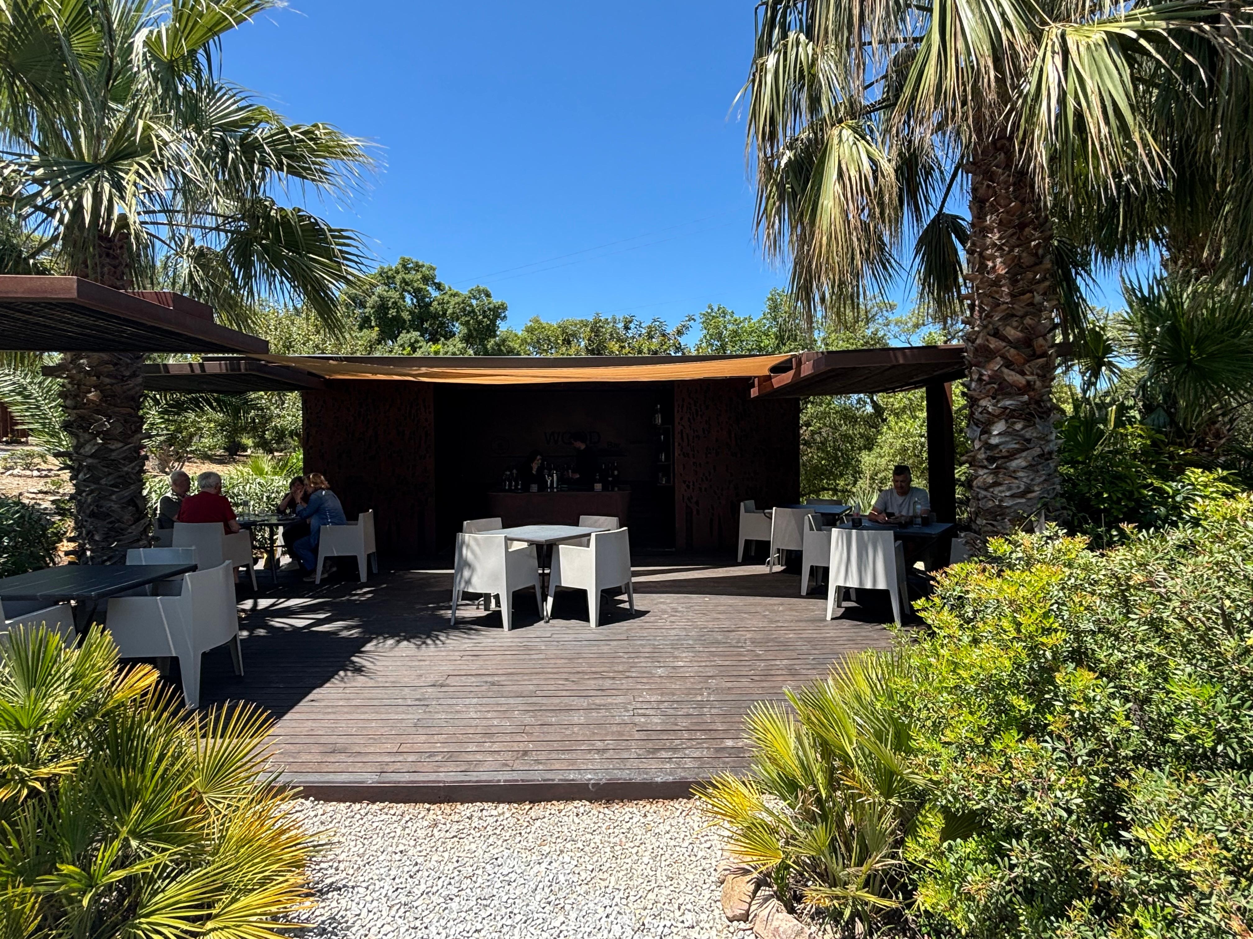 Pool side Bar