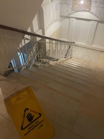 Notice saying don’t. Use the staircase.