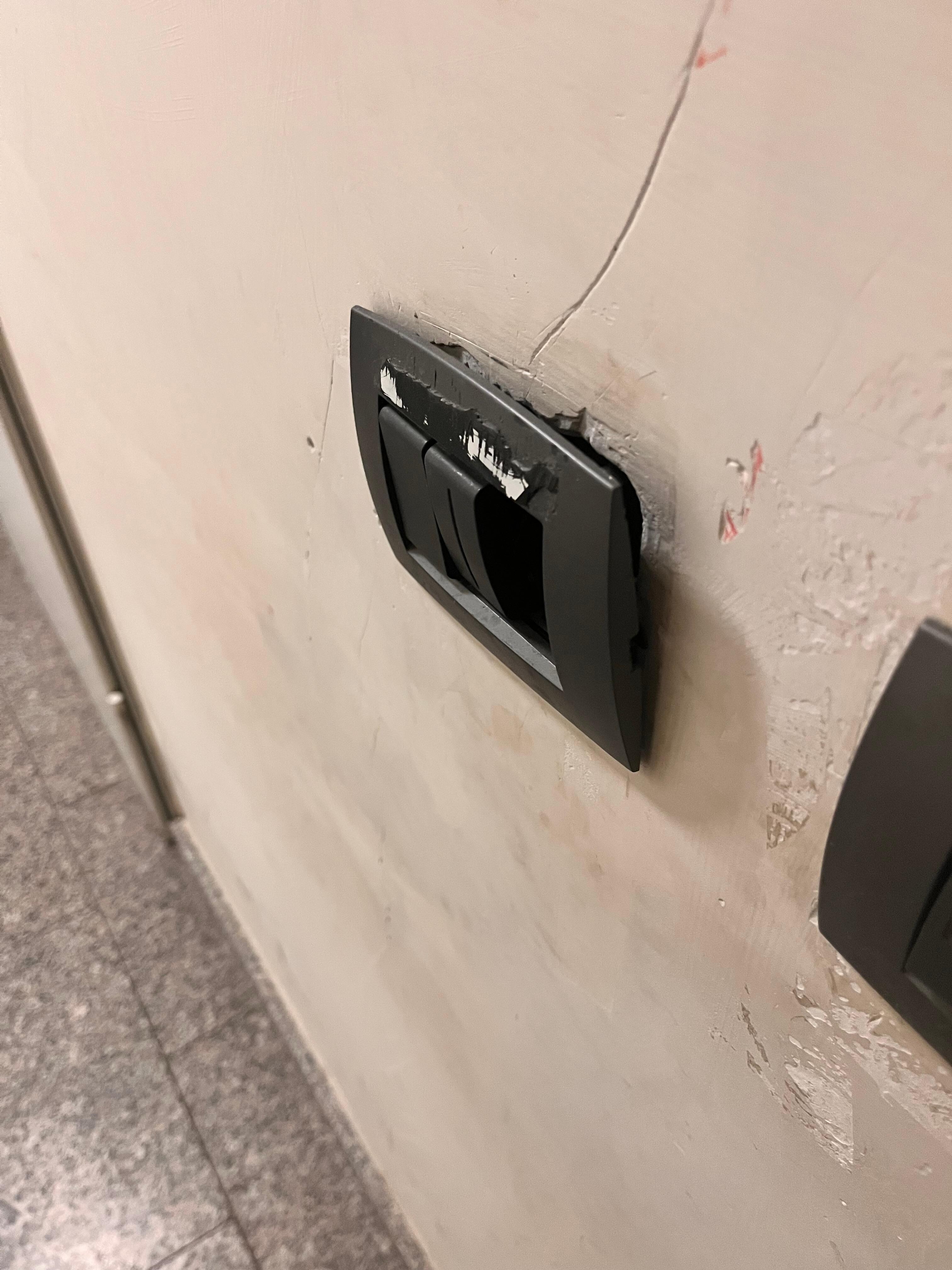 Light outside apartment door 