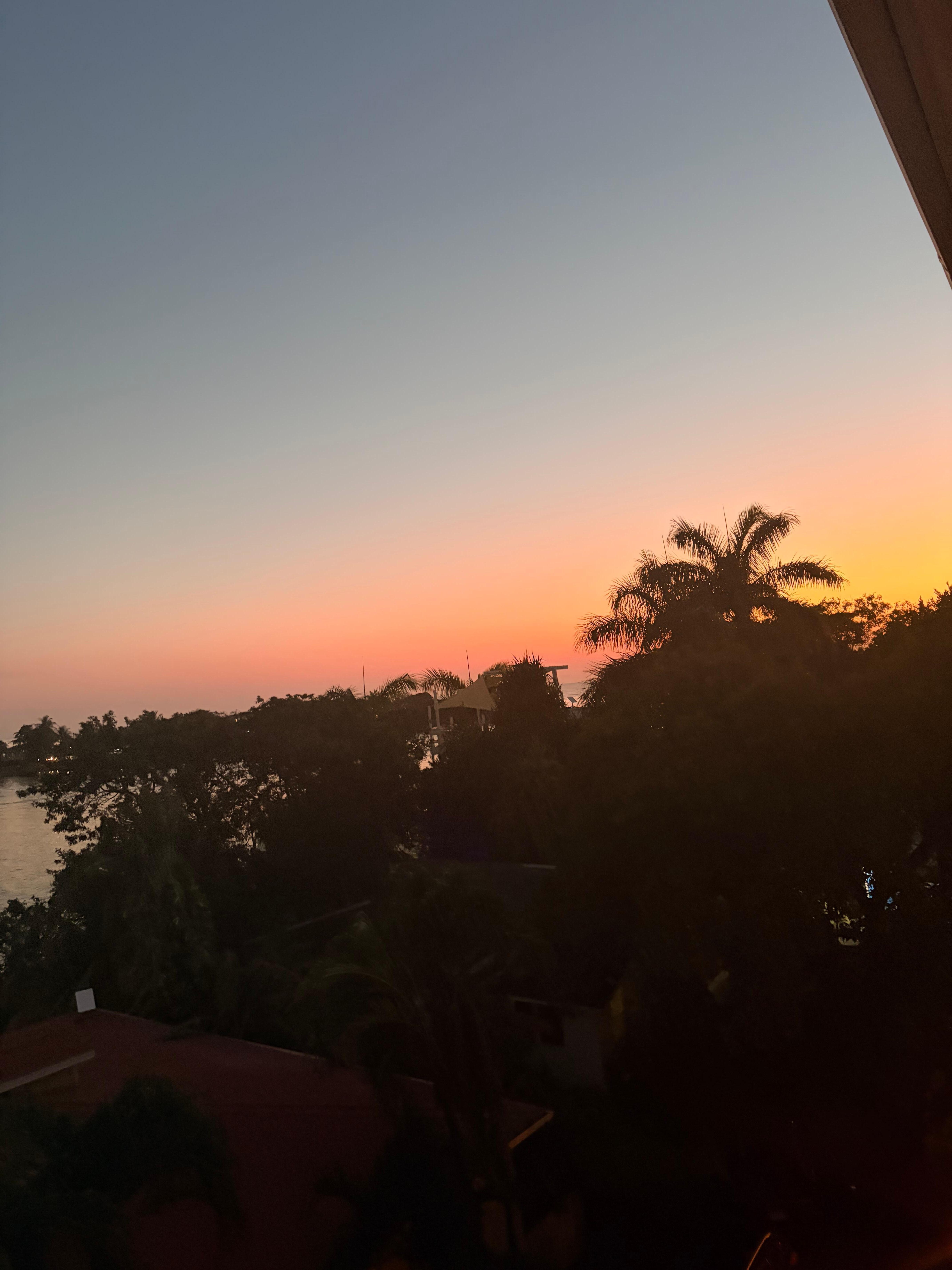 Sunset, I love sunsets 