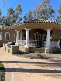 The front of the suite