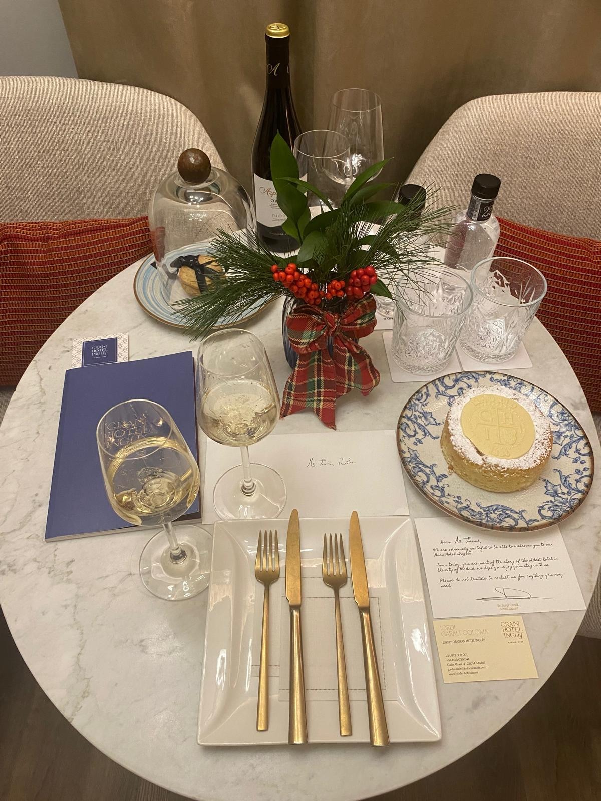 Welcome gift to celebrate our wedding anniversary 