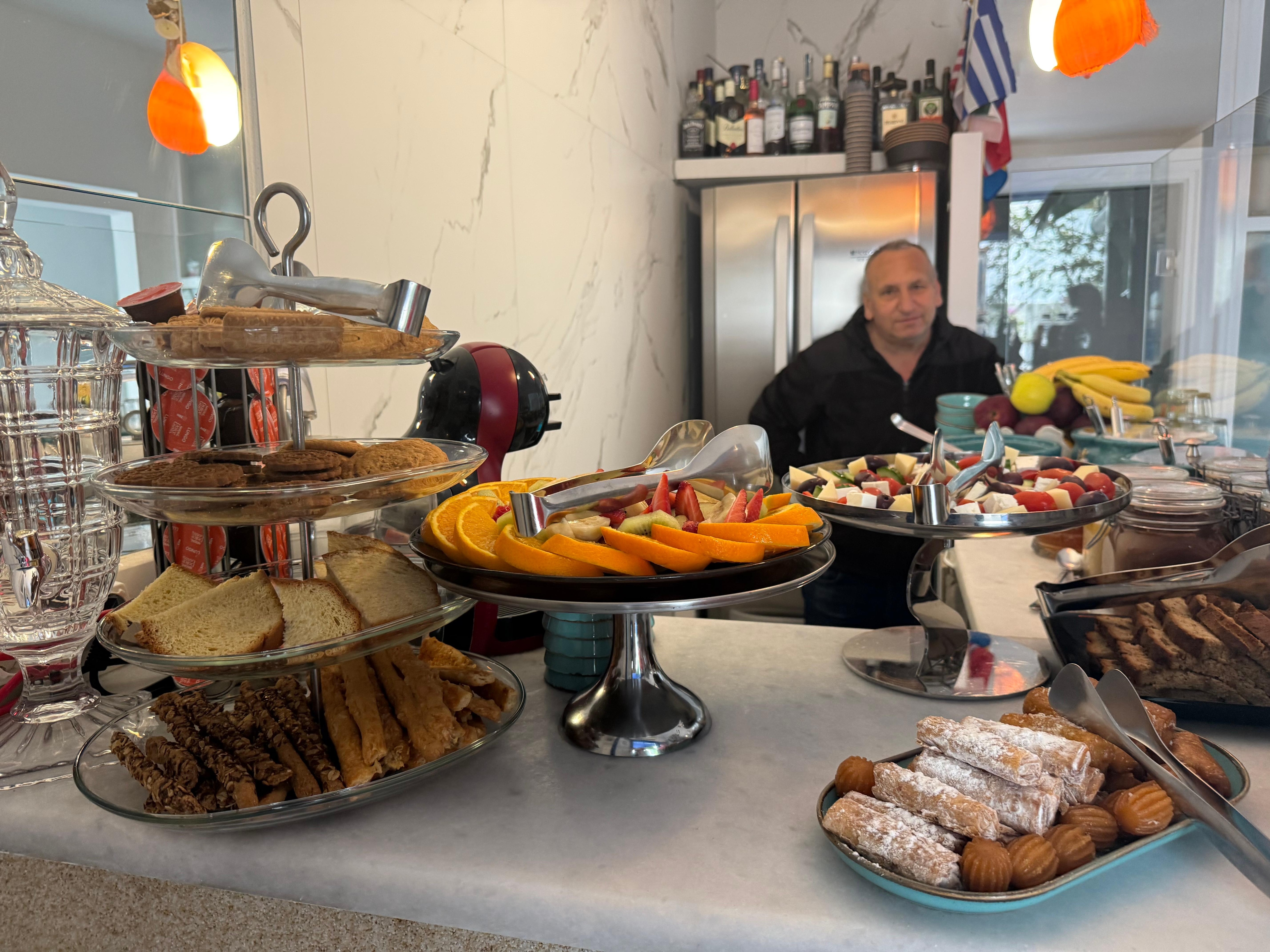 Breakfast is served! 