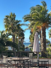 Utsikt fra restaurant-terrassen