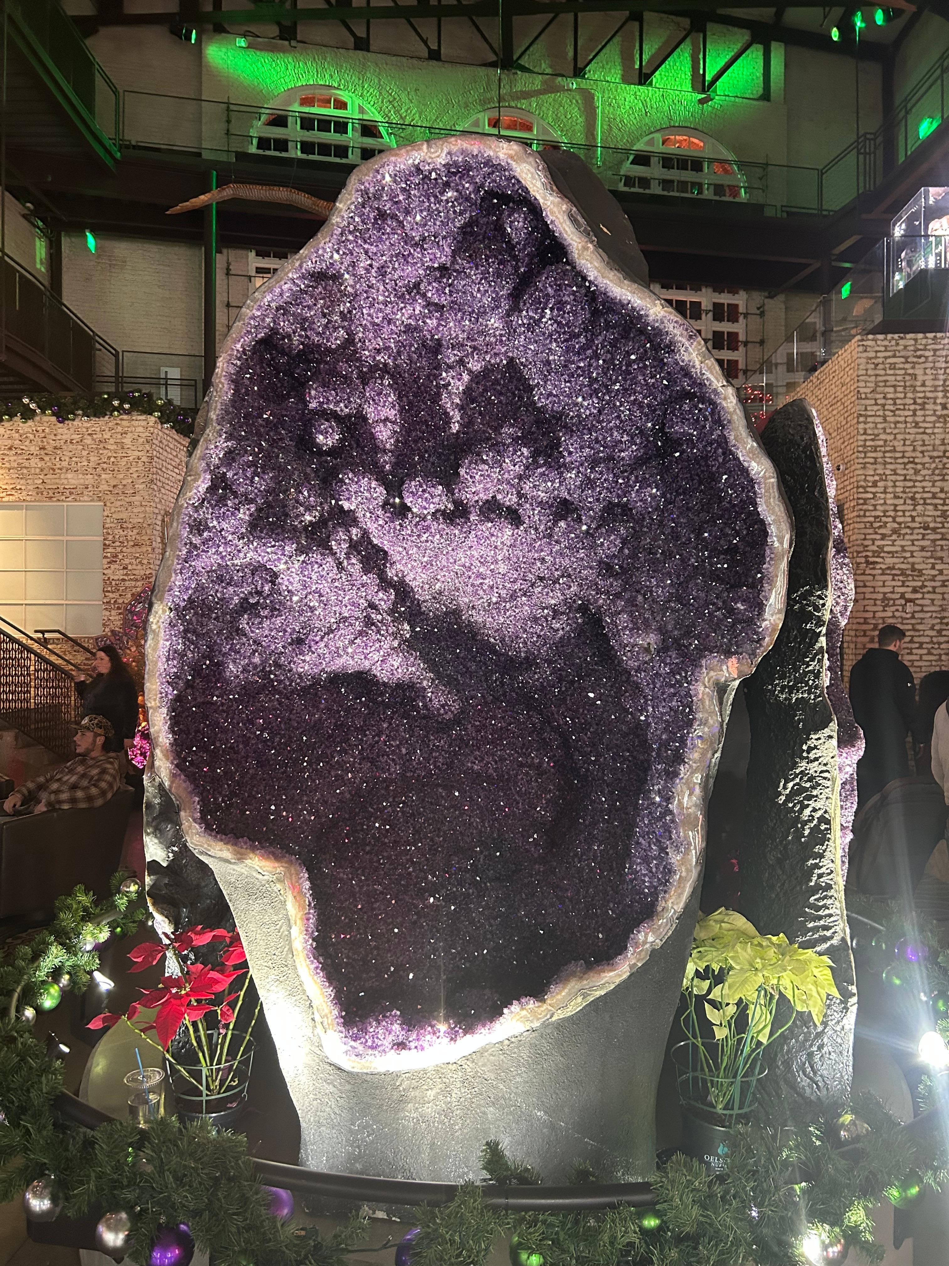Entrance massive geode