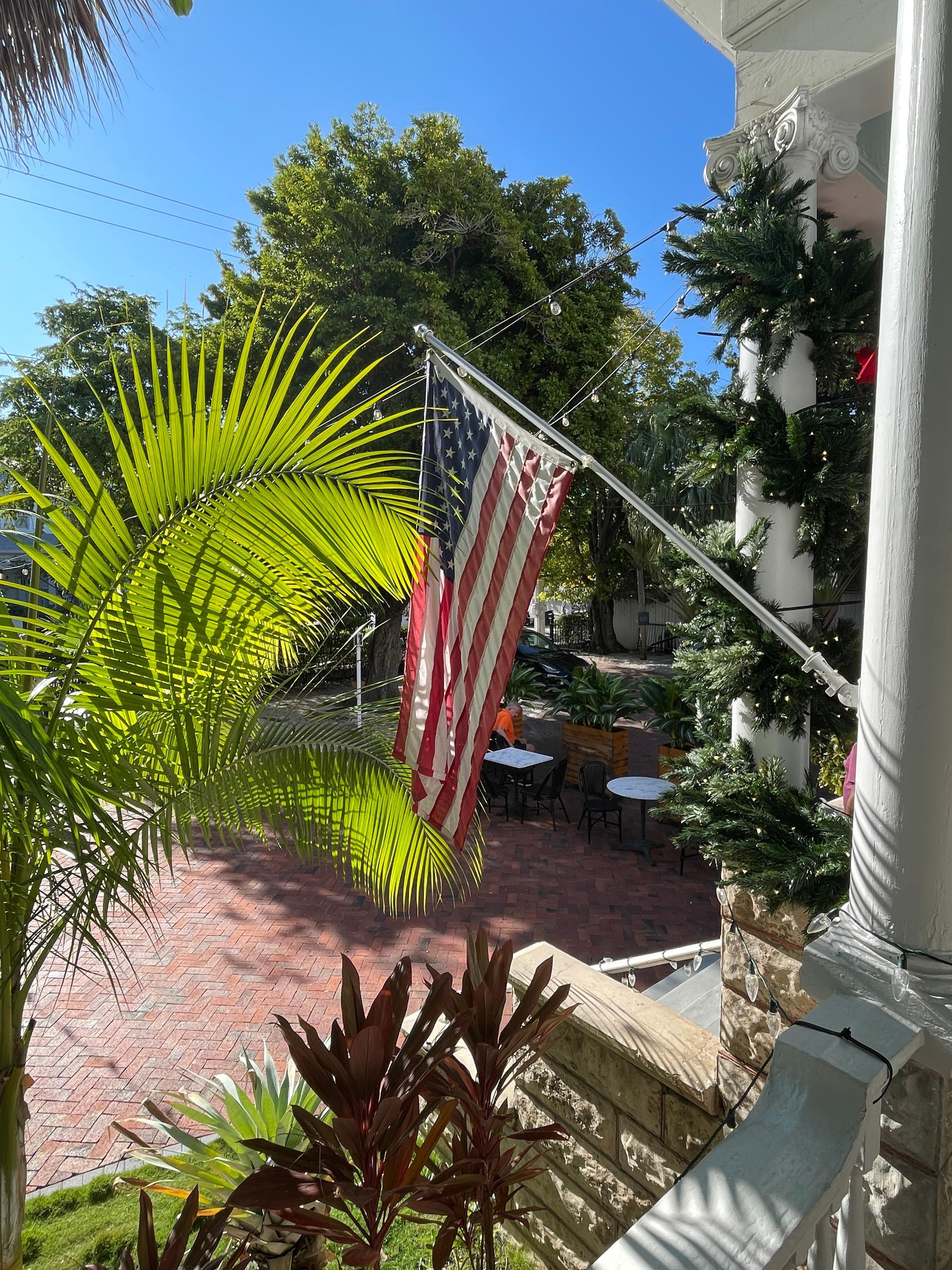 A very faded US flag - replace and have some pride please!