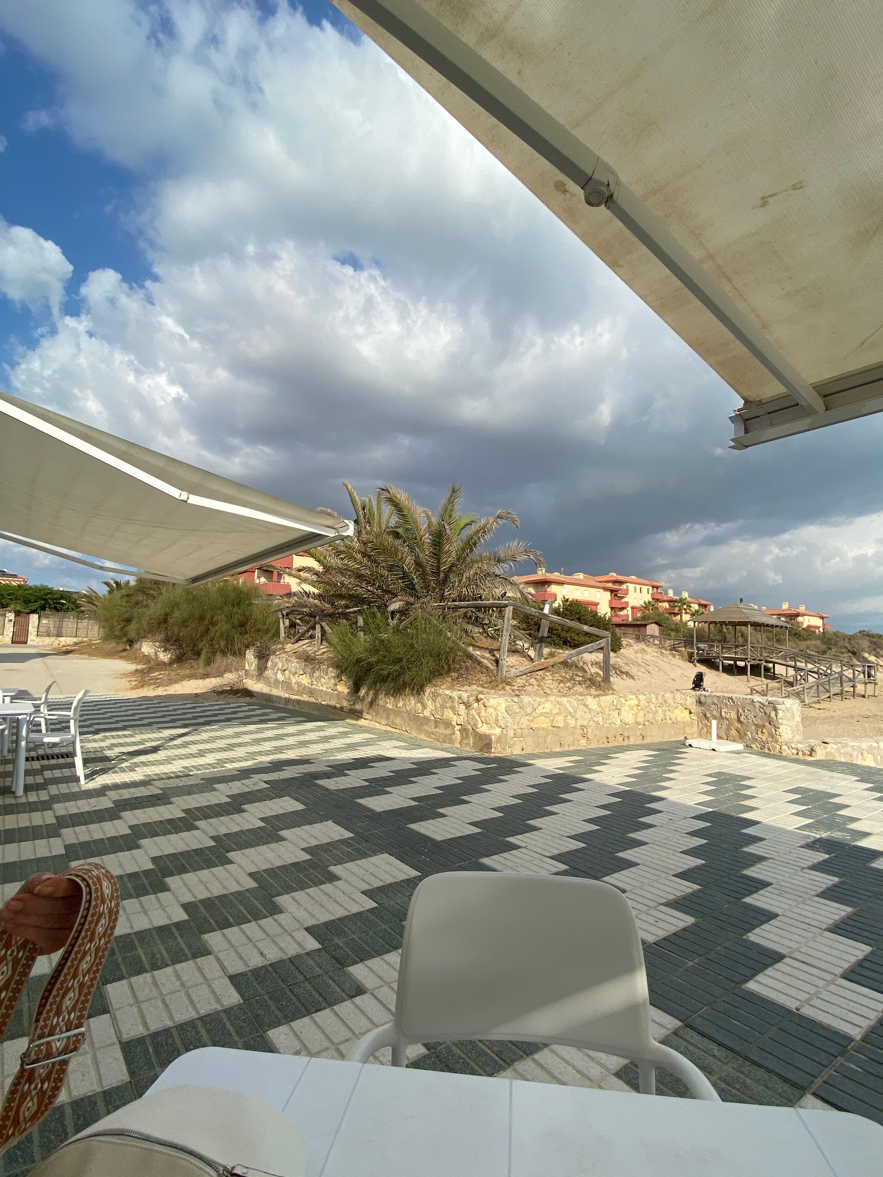 Blick von der Terrasse des "La Gviota"