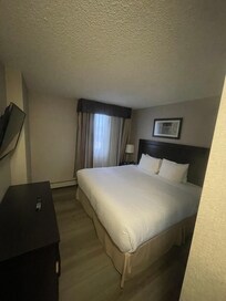 Bedroom, King bed, comfy and soft
