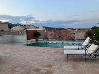 Lovely private rooftop pool and jacuzzi