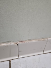 Base boards in bathroom
