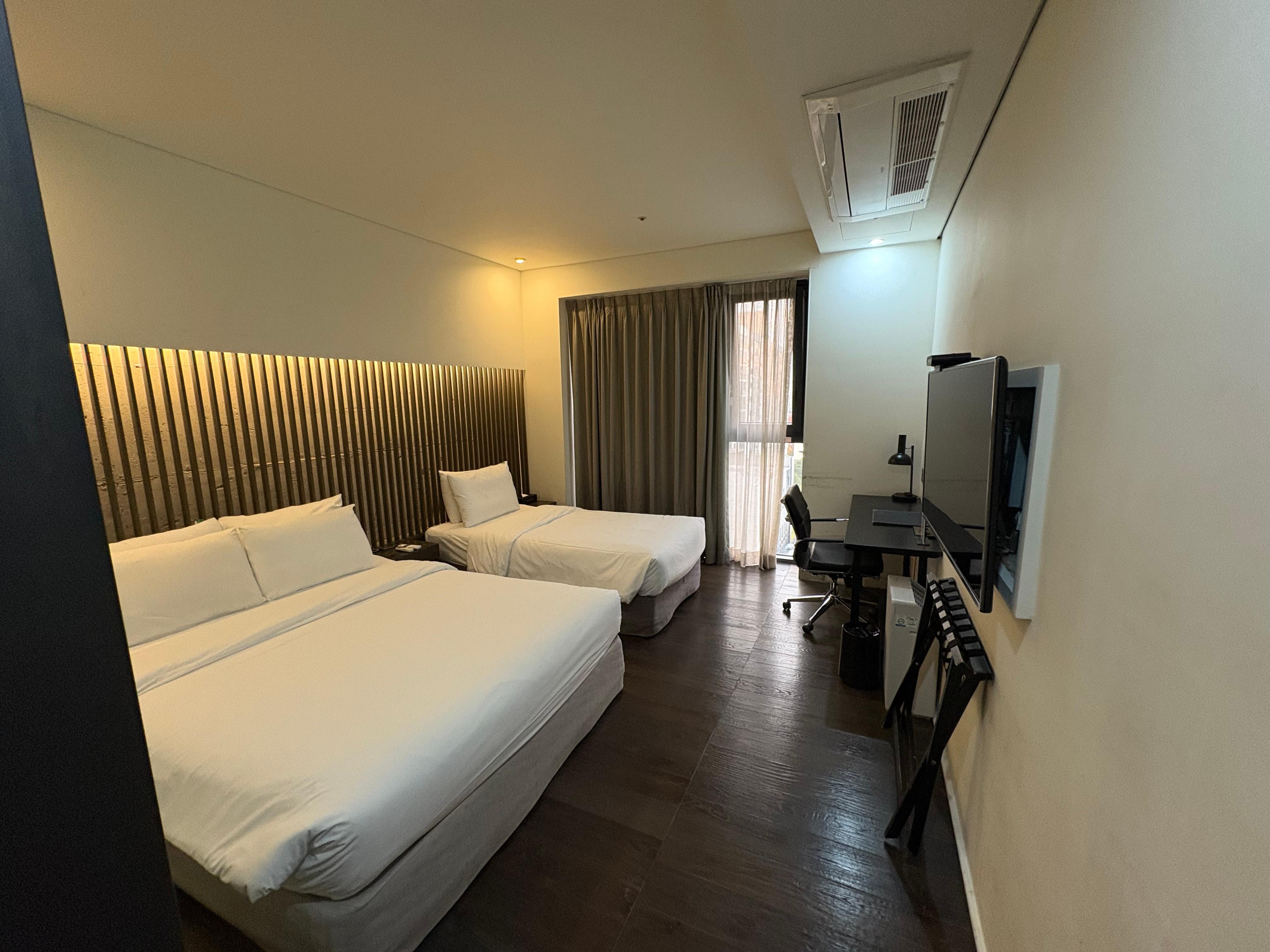 ツインで手配したら、ダブルと  シングルの組み合わせでした。3人は対応可能かと