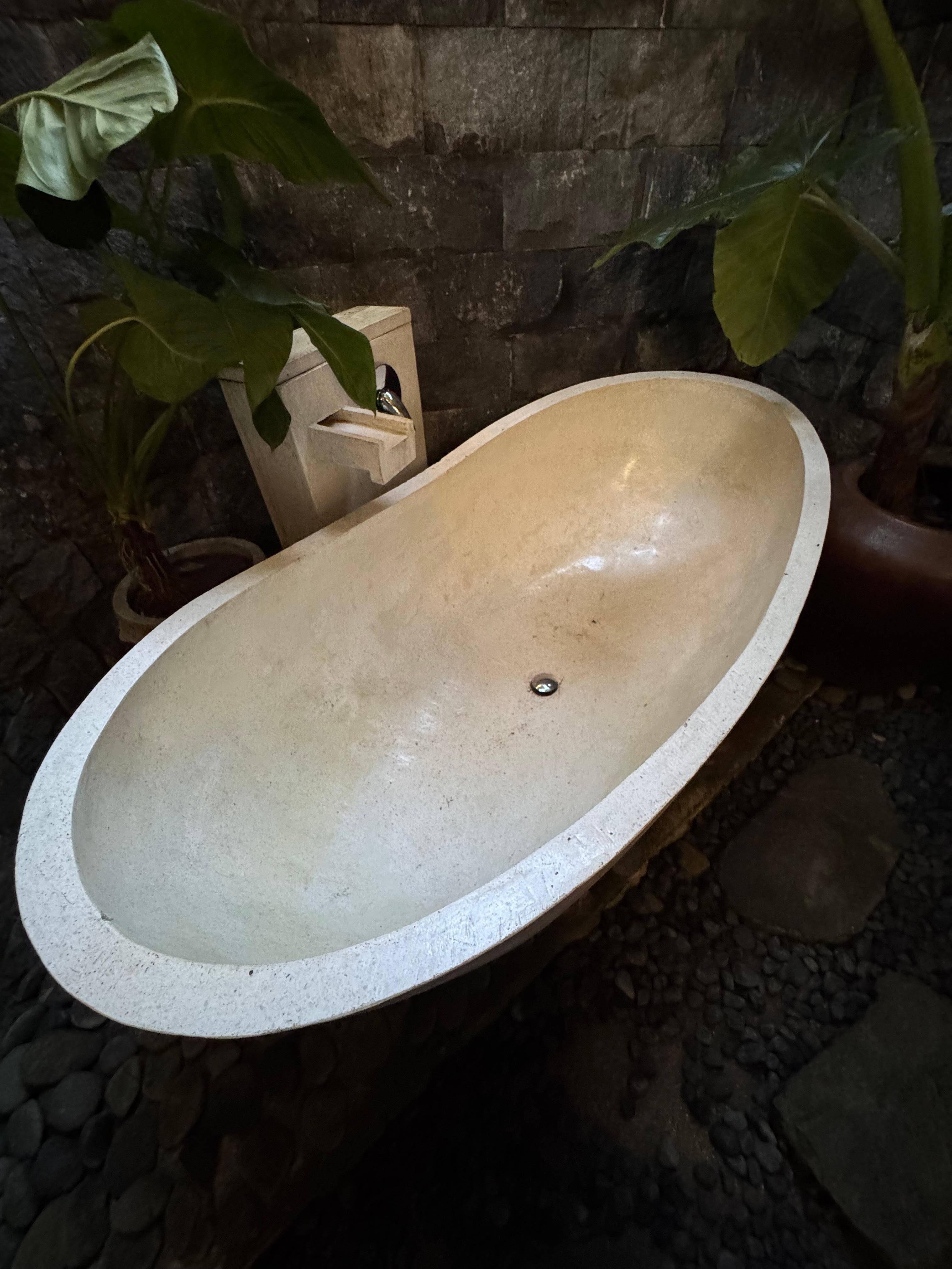 Dirty tub