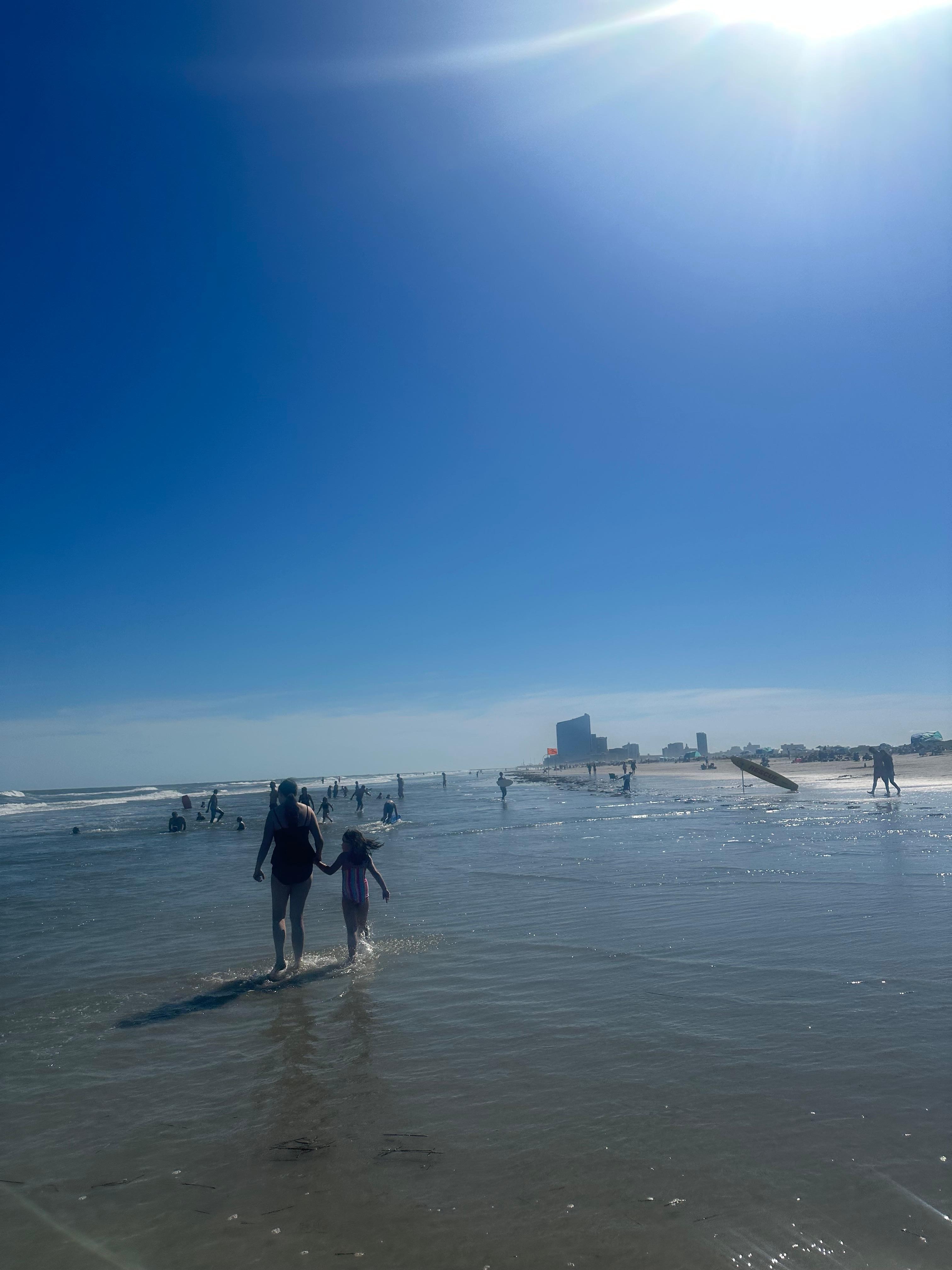 3 blocks to the beach