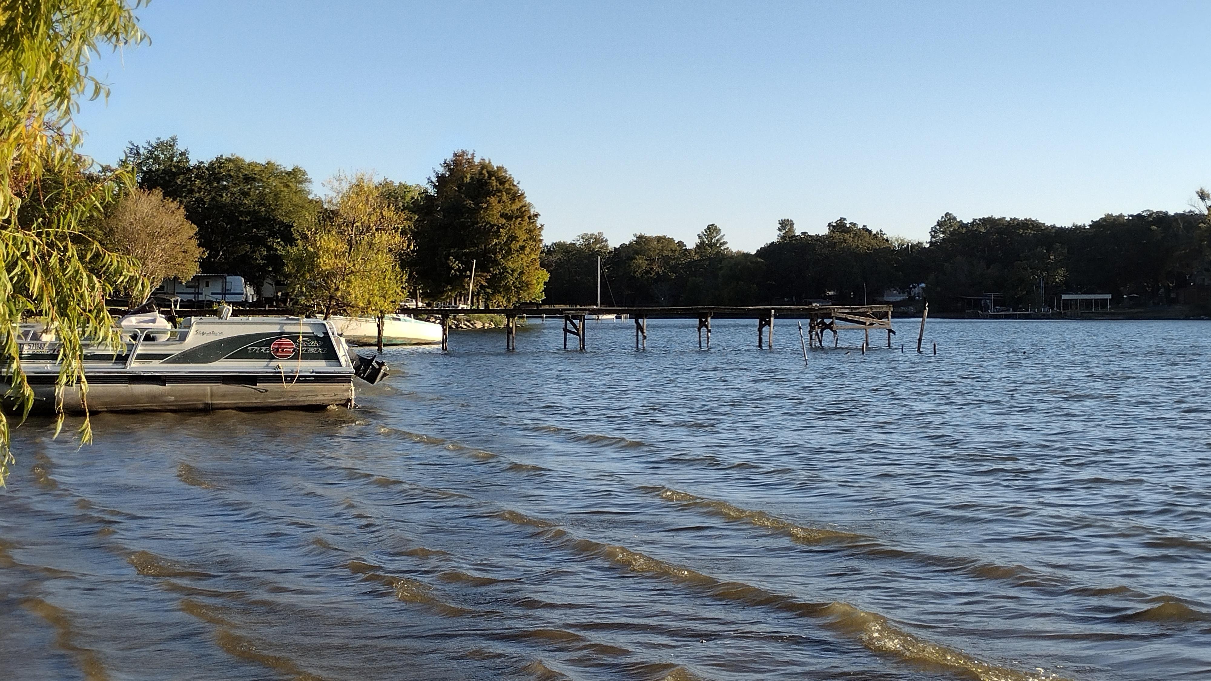 View to left beautiful neighbors were very nice.