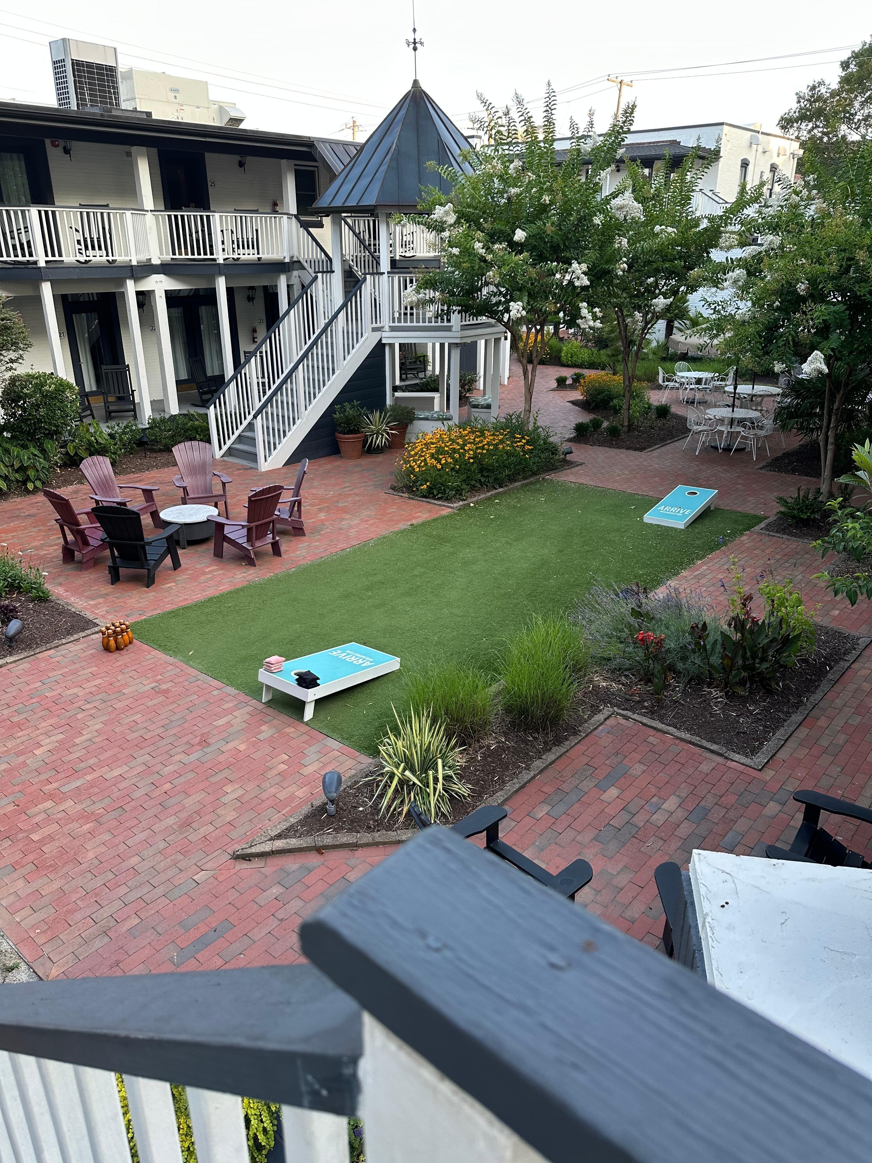 Sorry I’m not a photographer. The cute courtyard, there is a few outdoor fireplace to gather around.