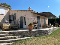 Wunderschönes, sonniges Haus mit vielen verschiedenen Sitzgelegenheiten
