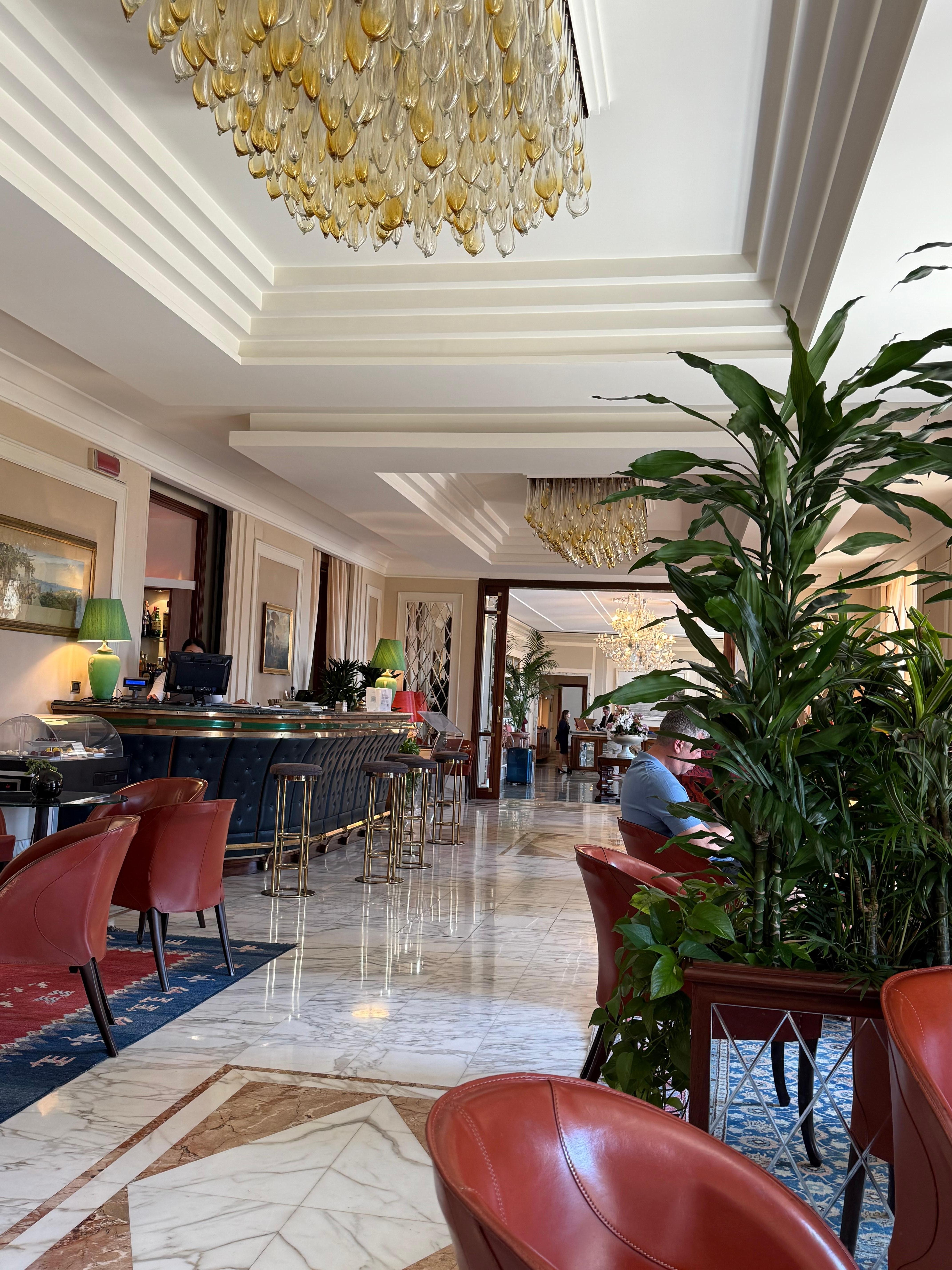 Lobby bar