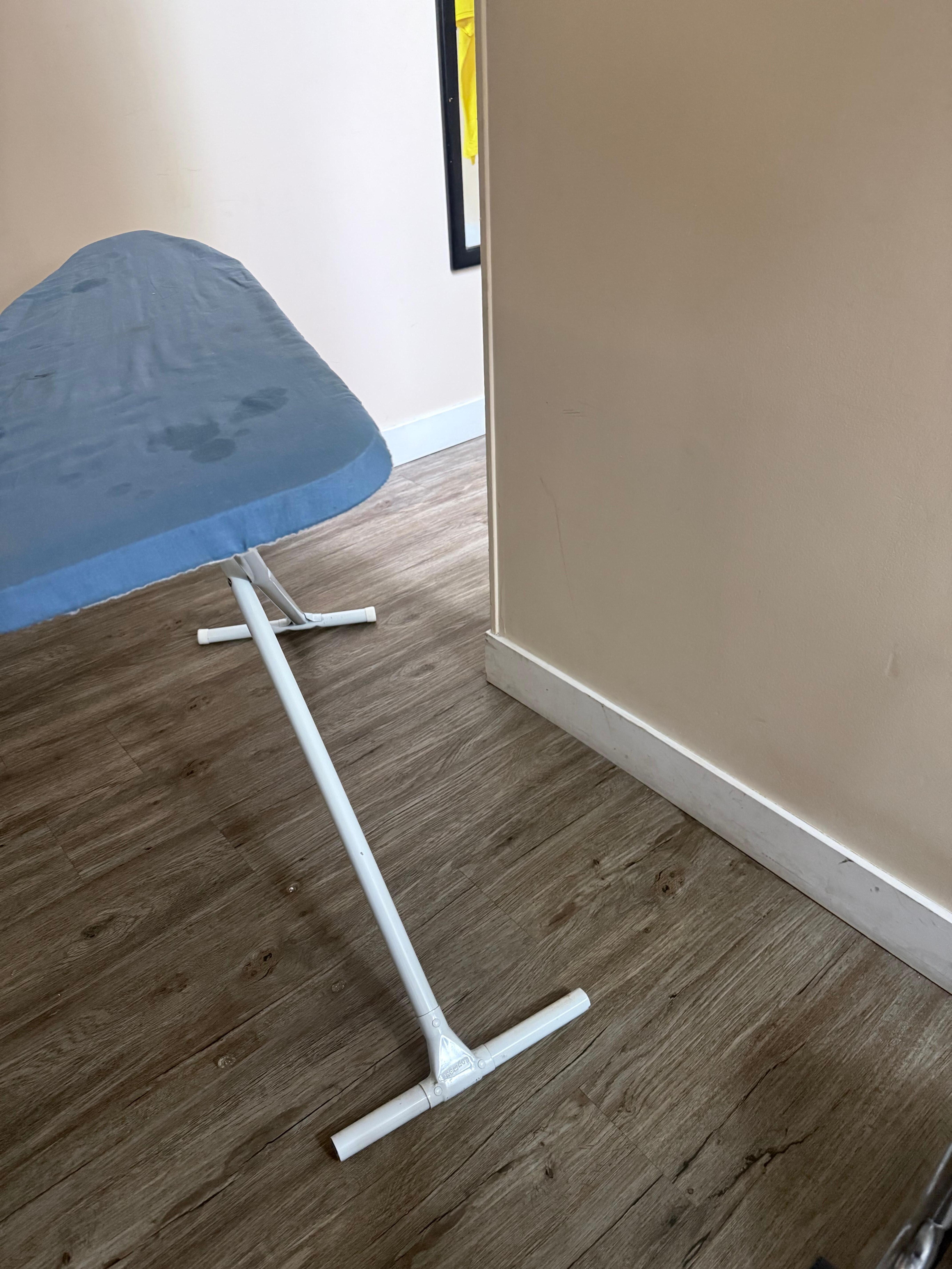 Non working iron table