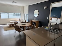 Living area (open to kitchen)