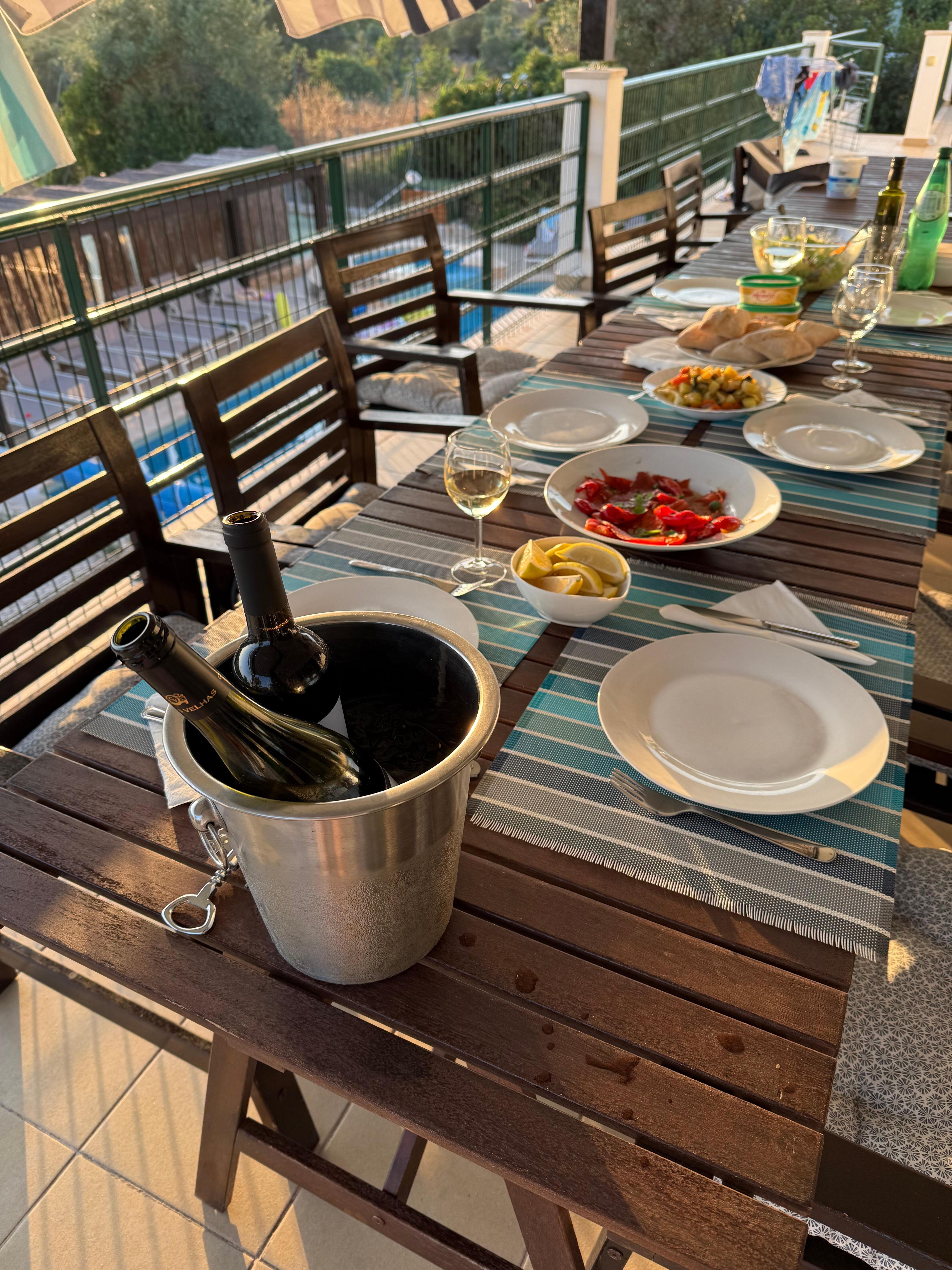 Un souper à la villa. 