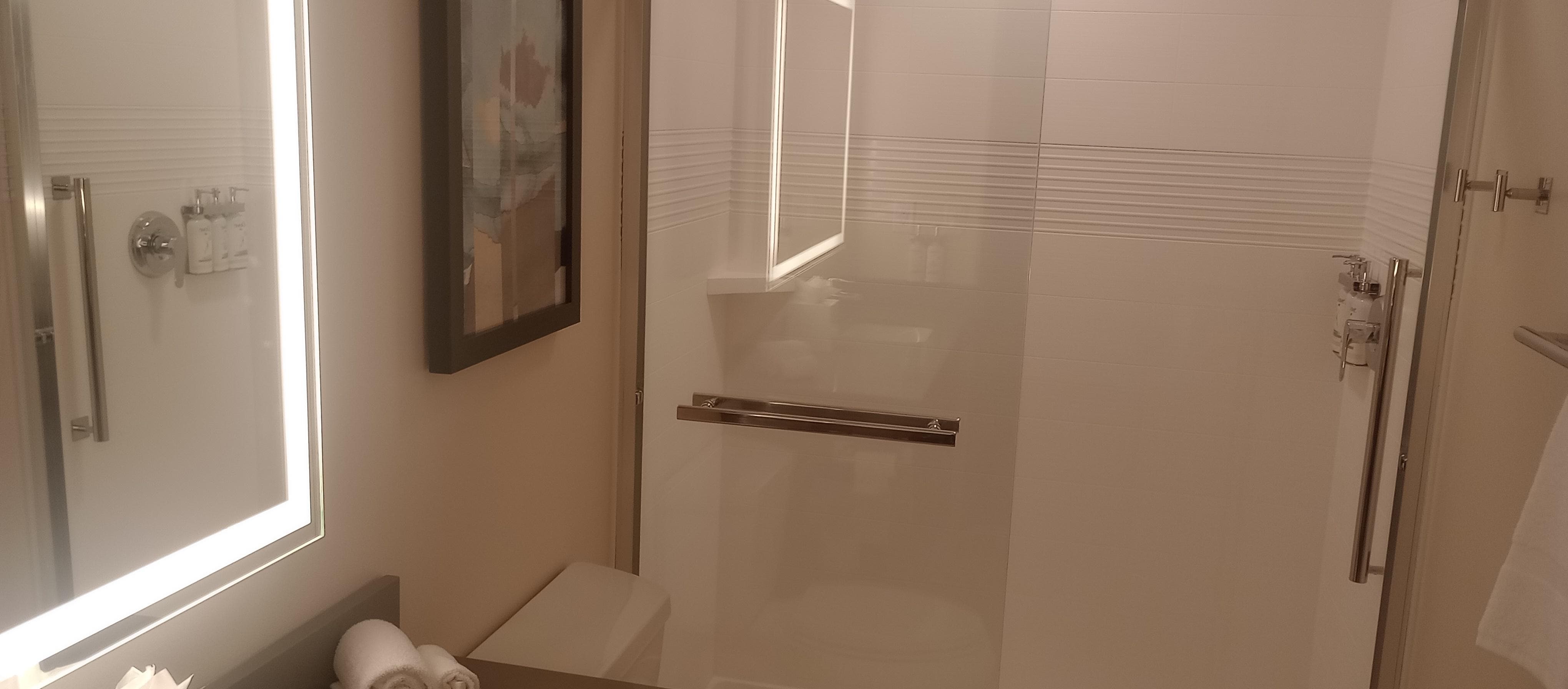 Clean bathroom 